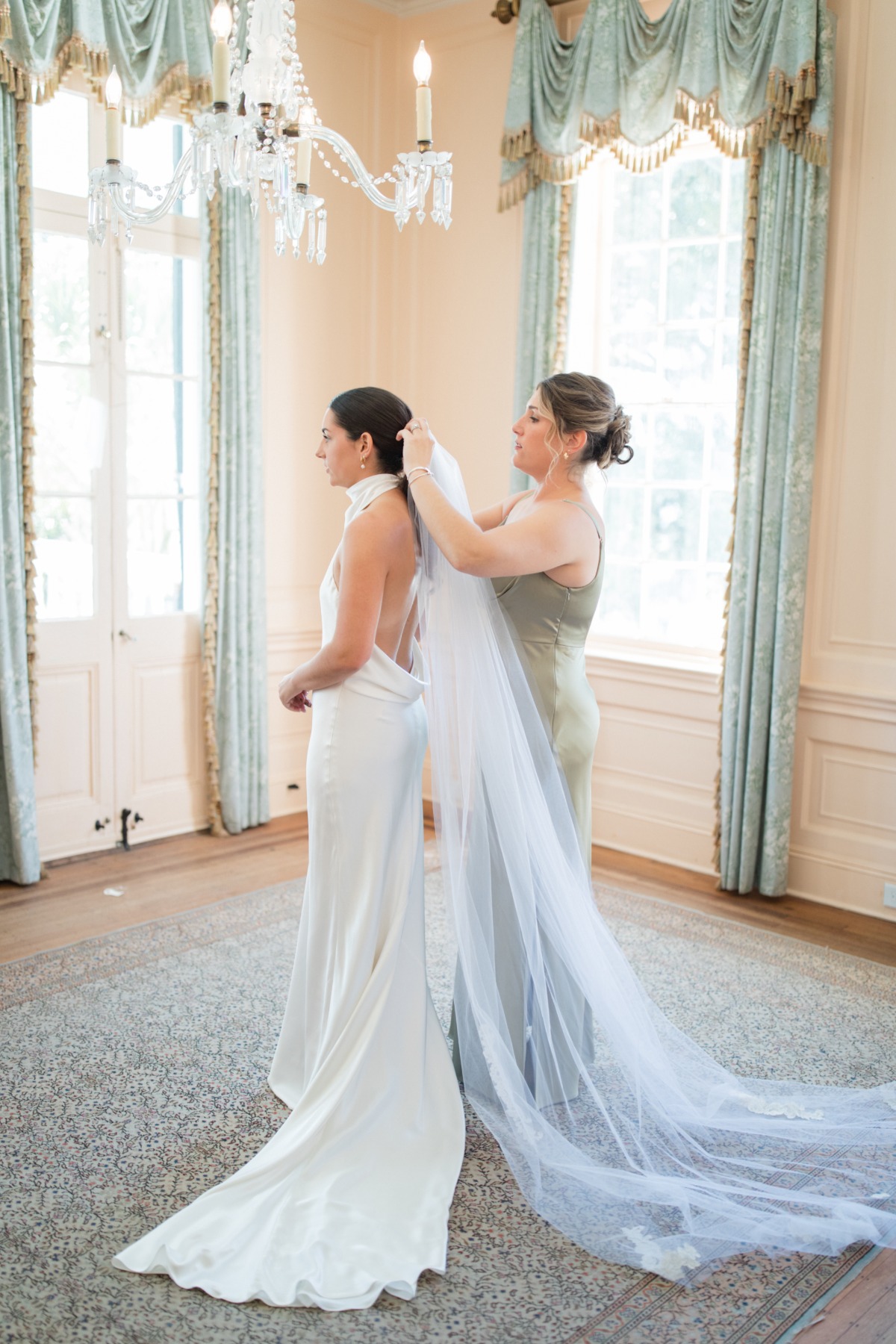 minimalist wedding dress