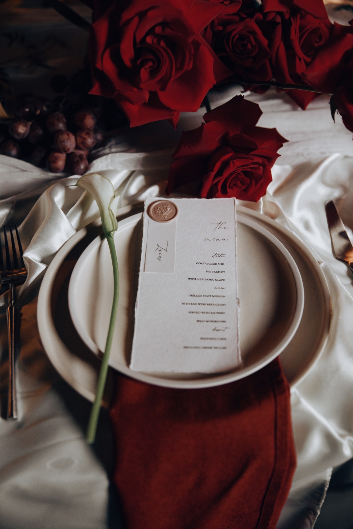 red and white wedding tablescape