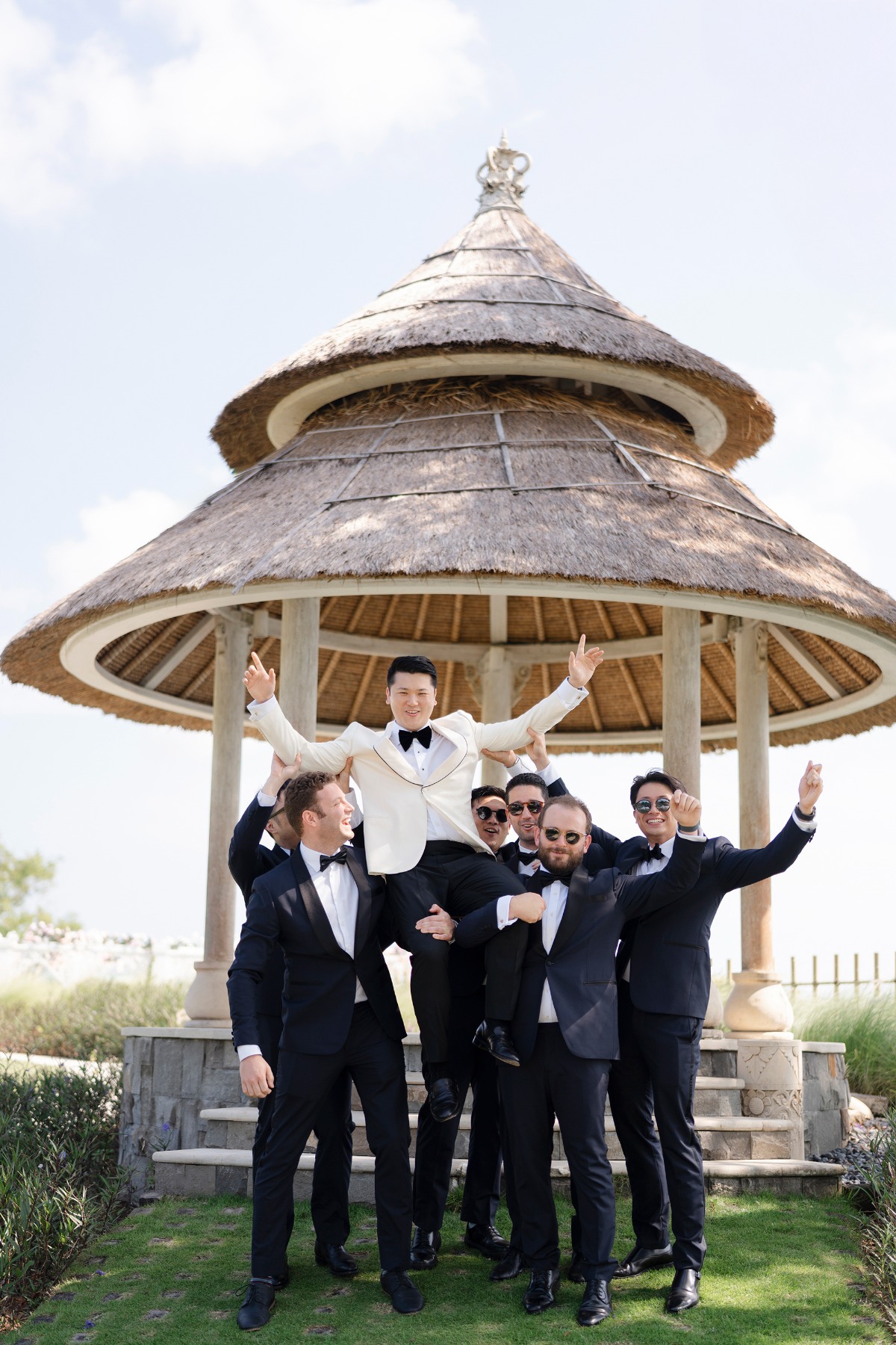 27_dach-wedding-chicks