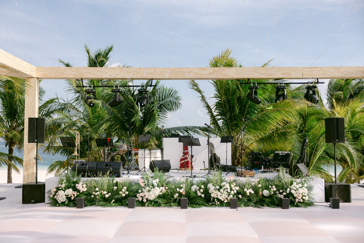 floral decor for stage