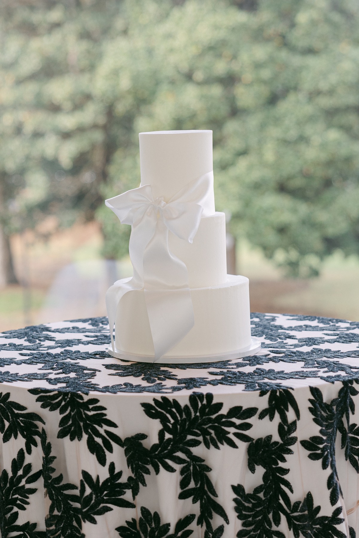 modern wedding cake