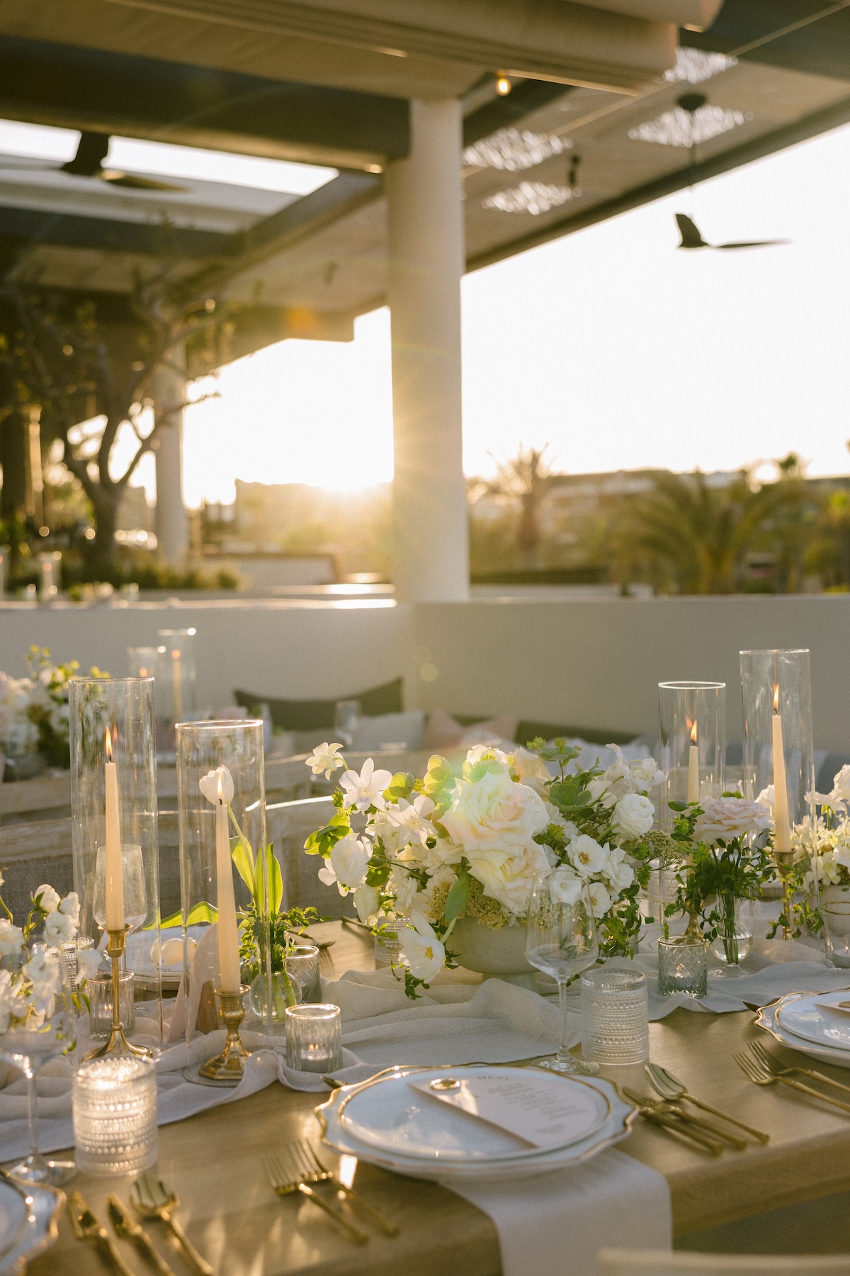 chic neutral color palette for wedding