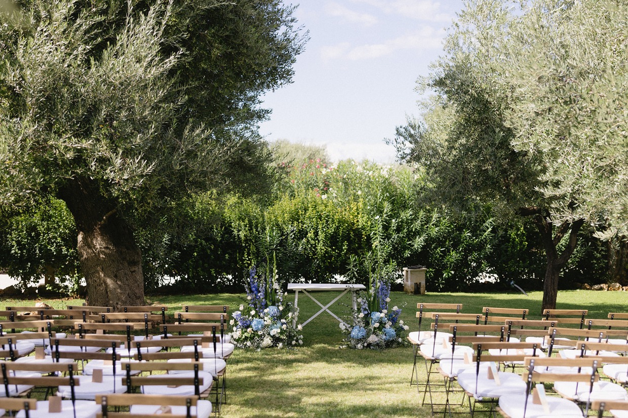 blue wedding ceremony ideas galia lahav remi gown