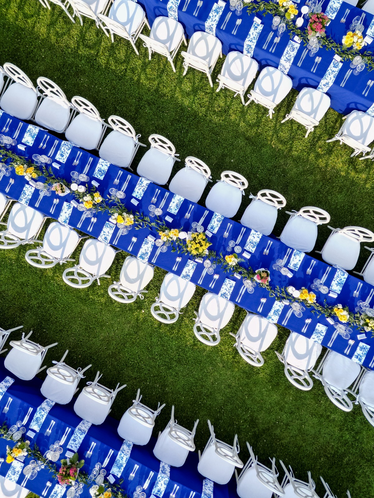 blue and yellow wedding ideas