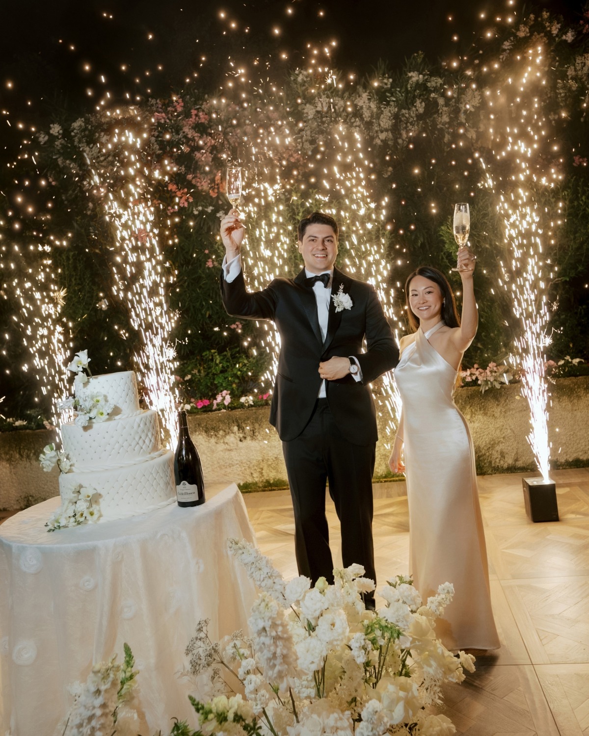 cold sparkler cake cutting