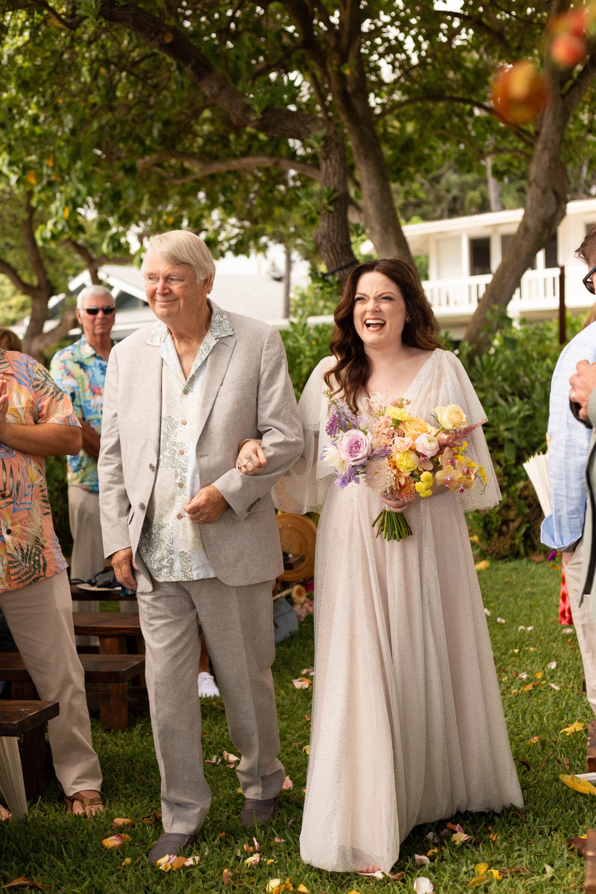 father walking bride down the aisle