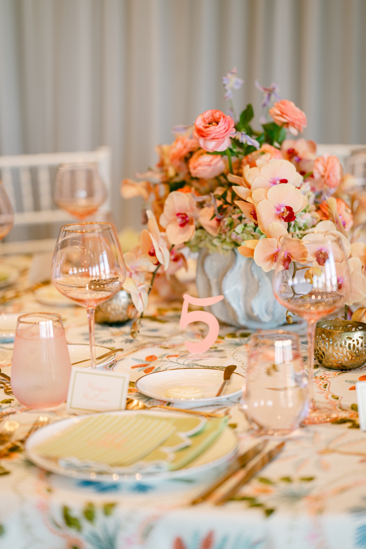 pastel wedding centerpieces
