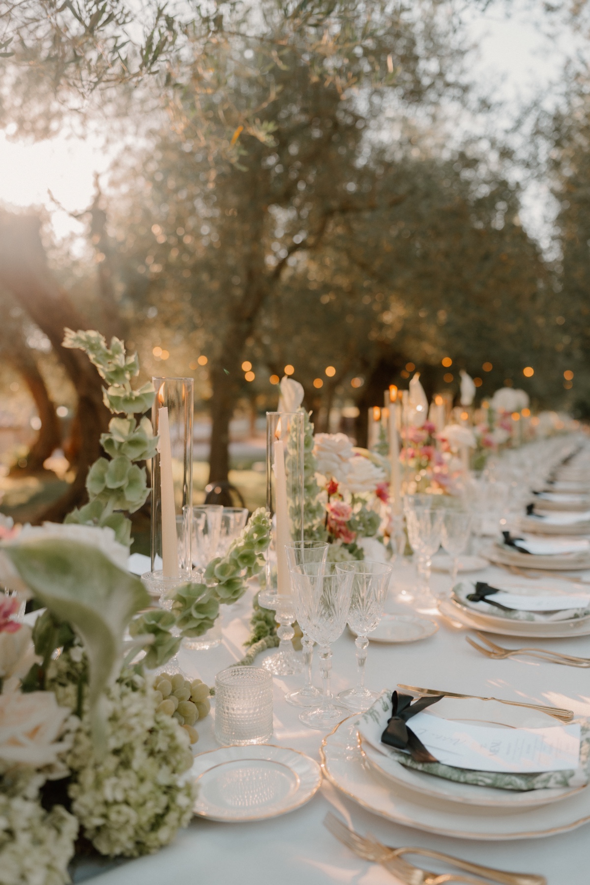 timeless wedding centerpieces