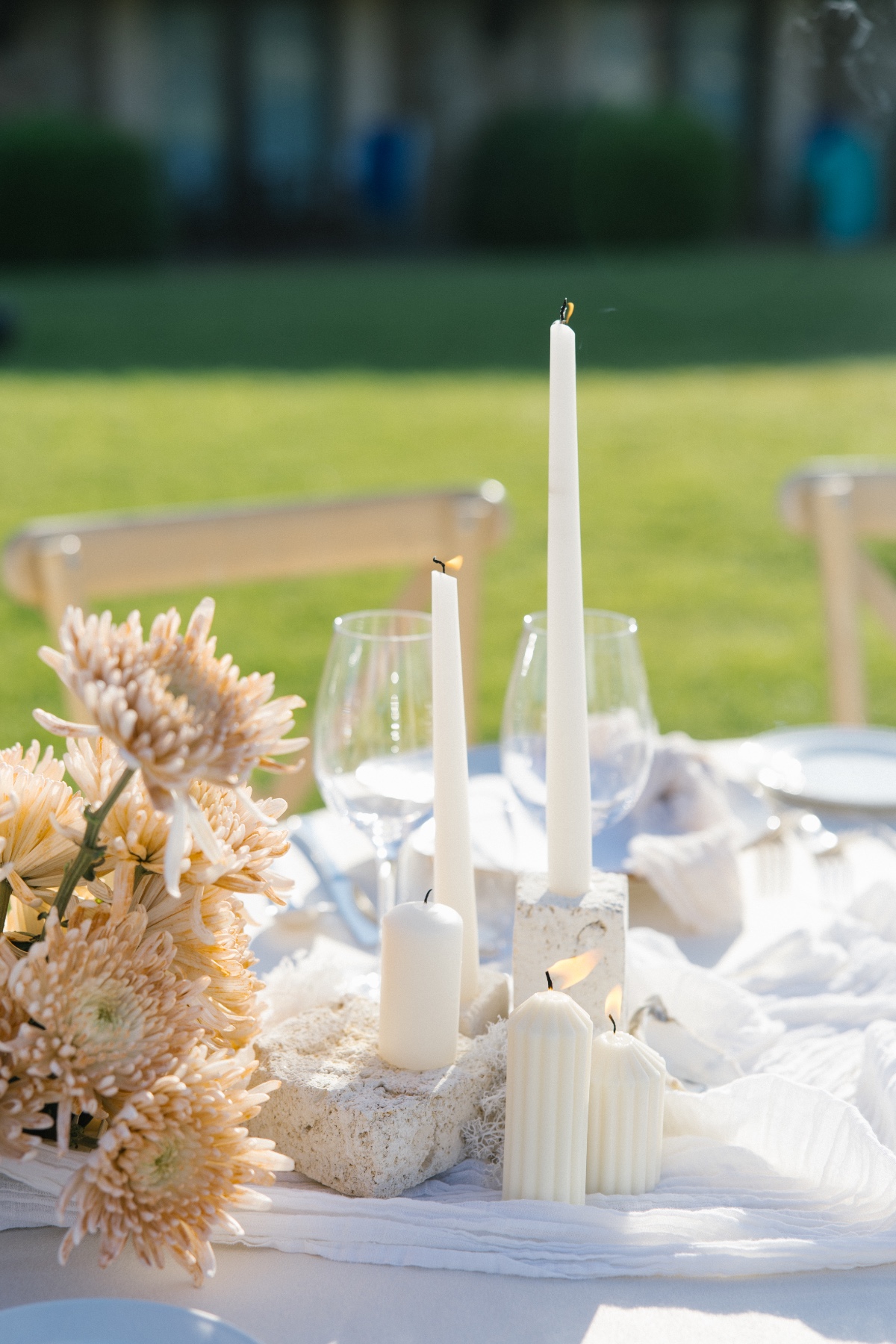 beachy wedding tablescape ideas