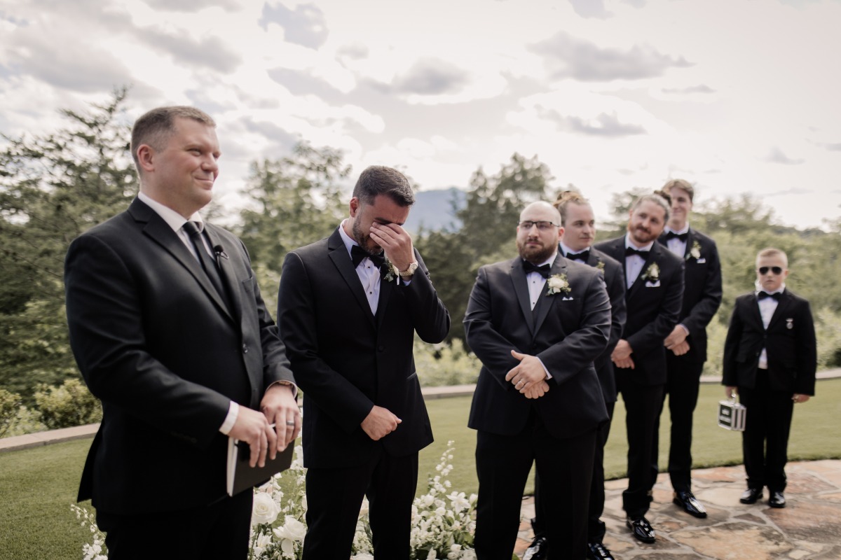 groom photo ideas