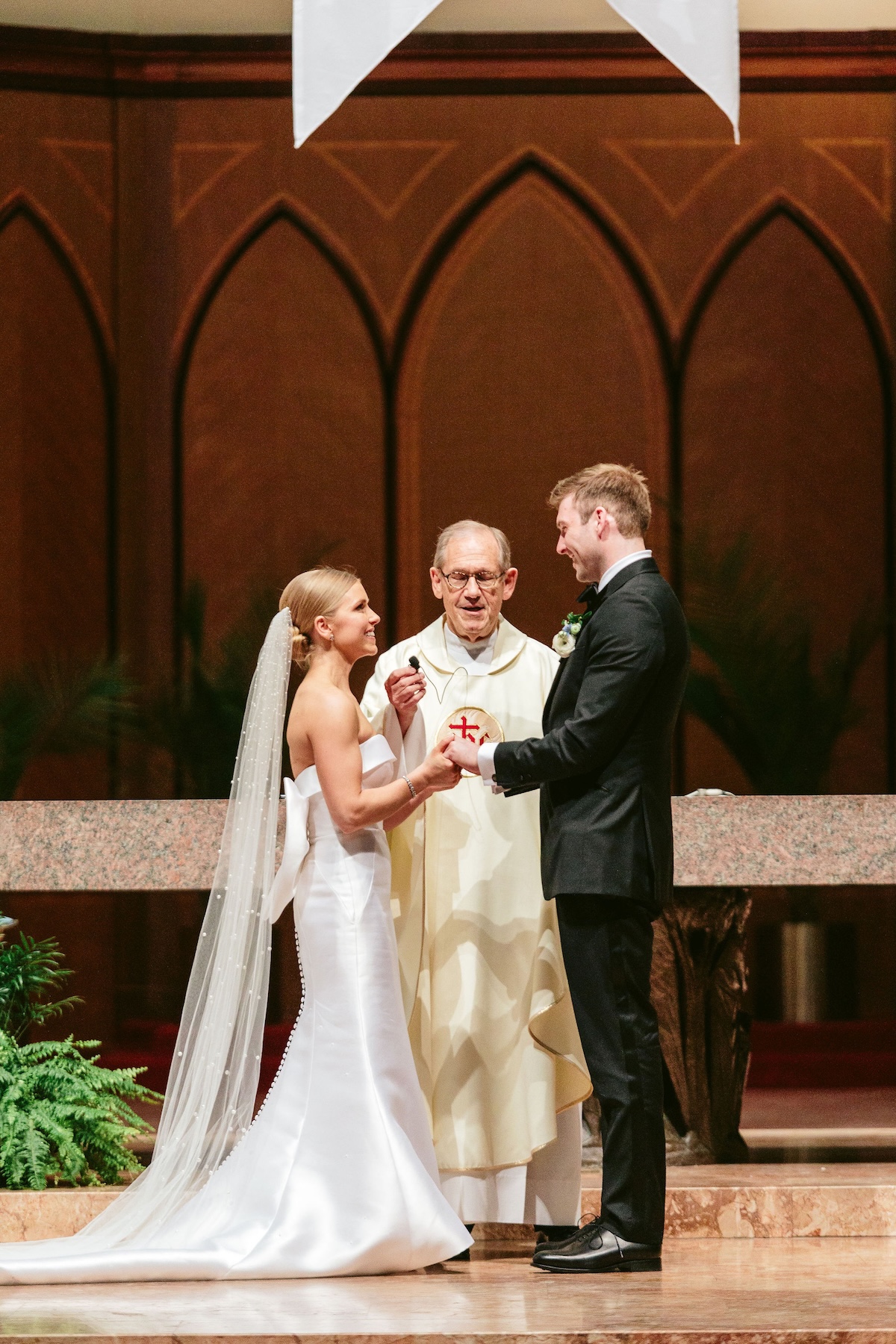 nicodemcreative-mackenziemaxwedding-theadlerplanetariumchicago-369