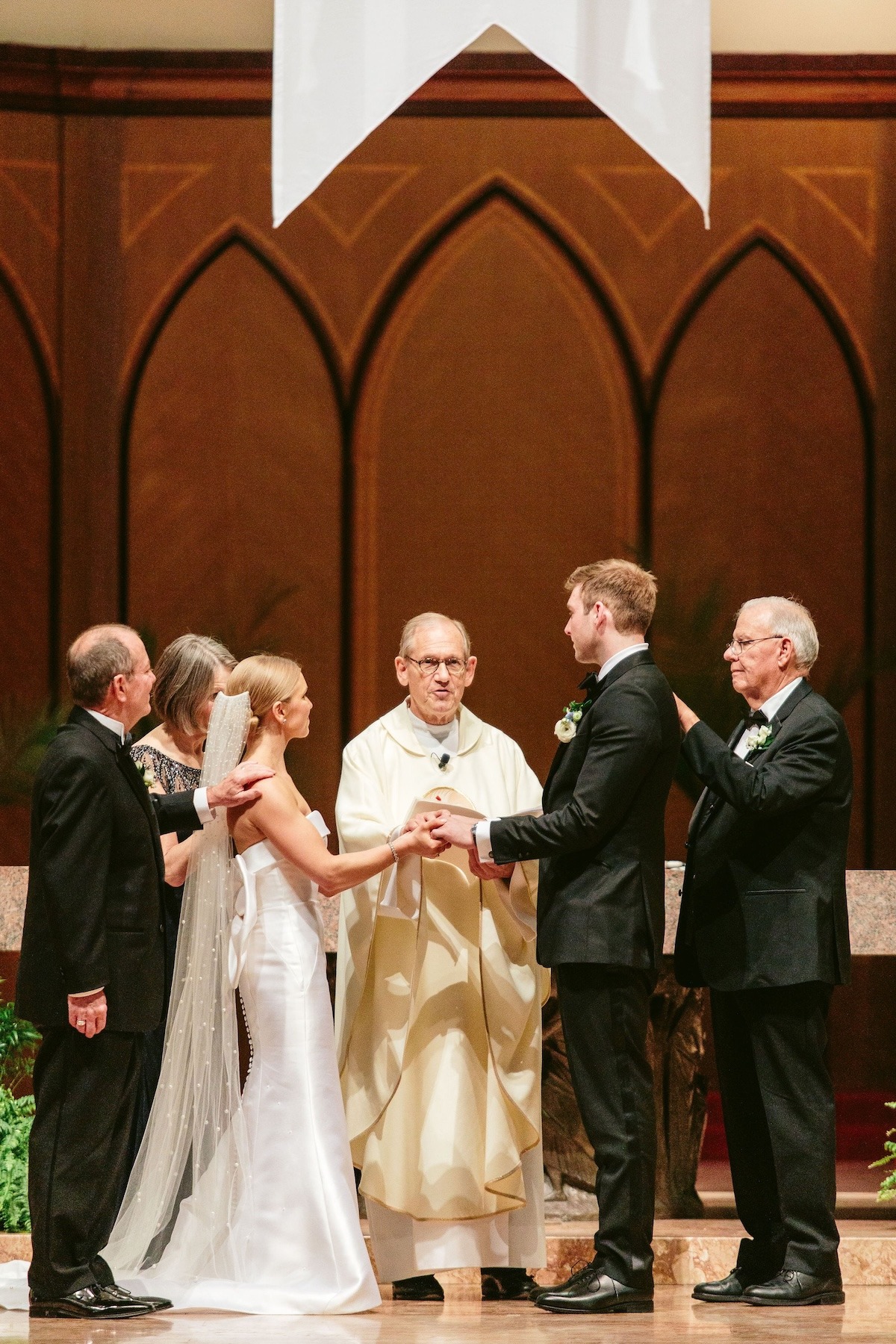 nicodemcreative-mackenziemaxwedding-theadlerplanetariumchicago-431