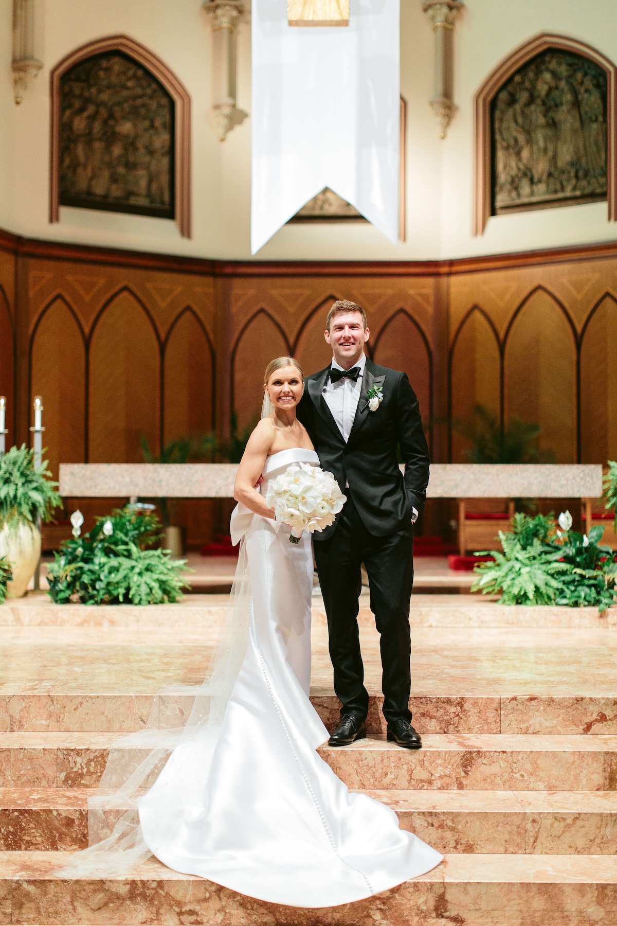 nicodemcreative-mackenziemaxwedding-theadlerplanetariumchicago-475