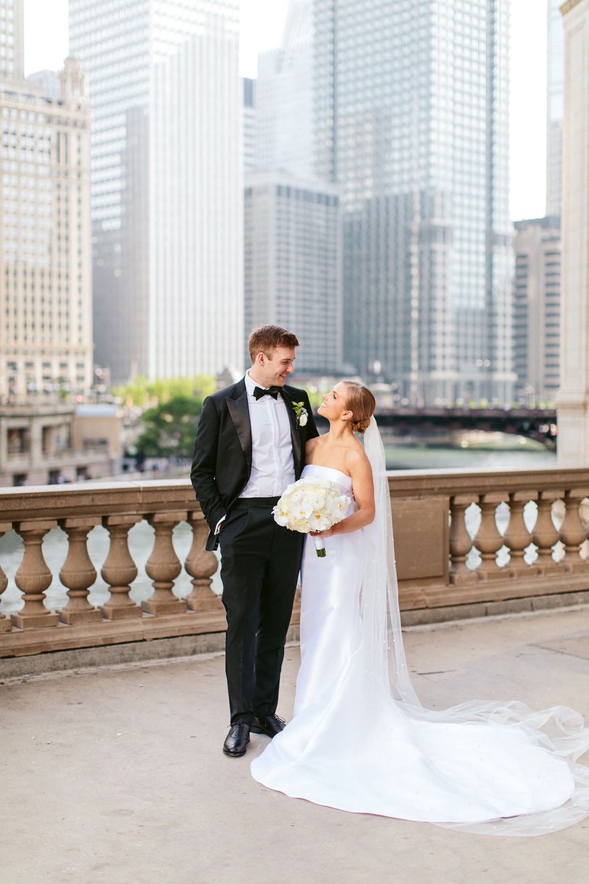 city wedding portraits