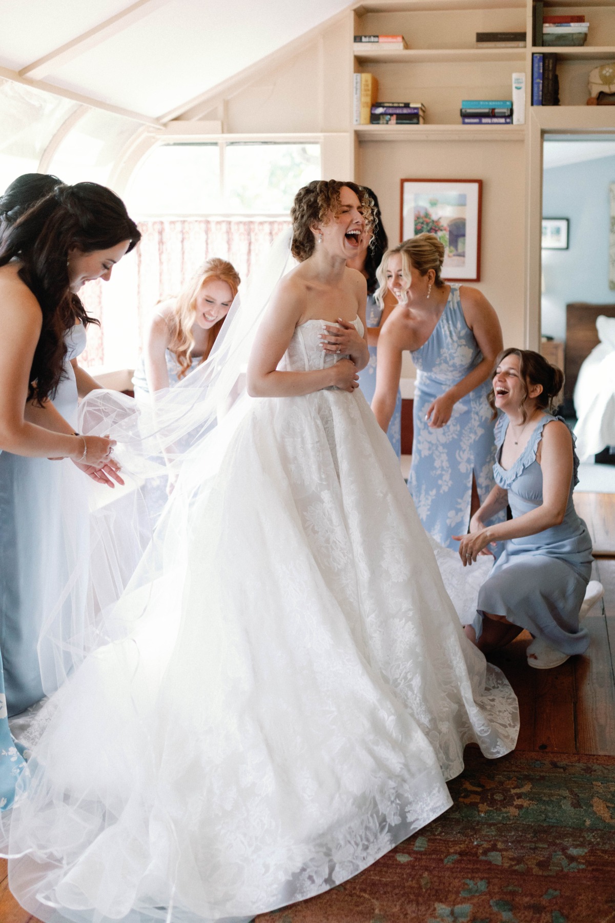 bride in lace dress