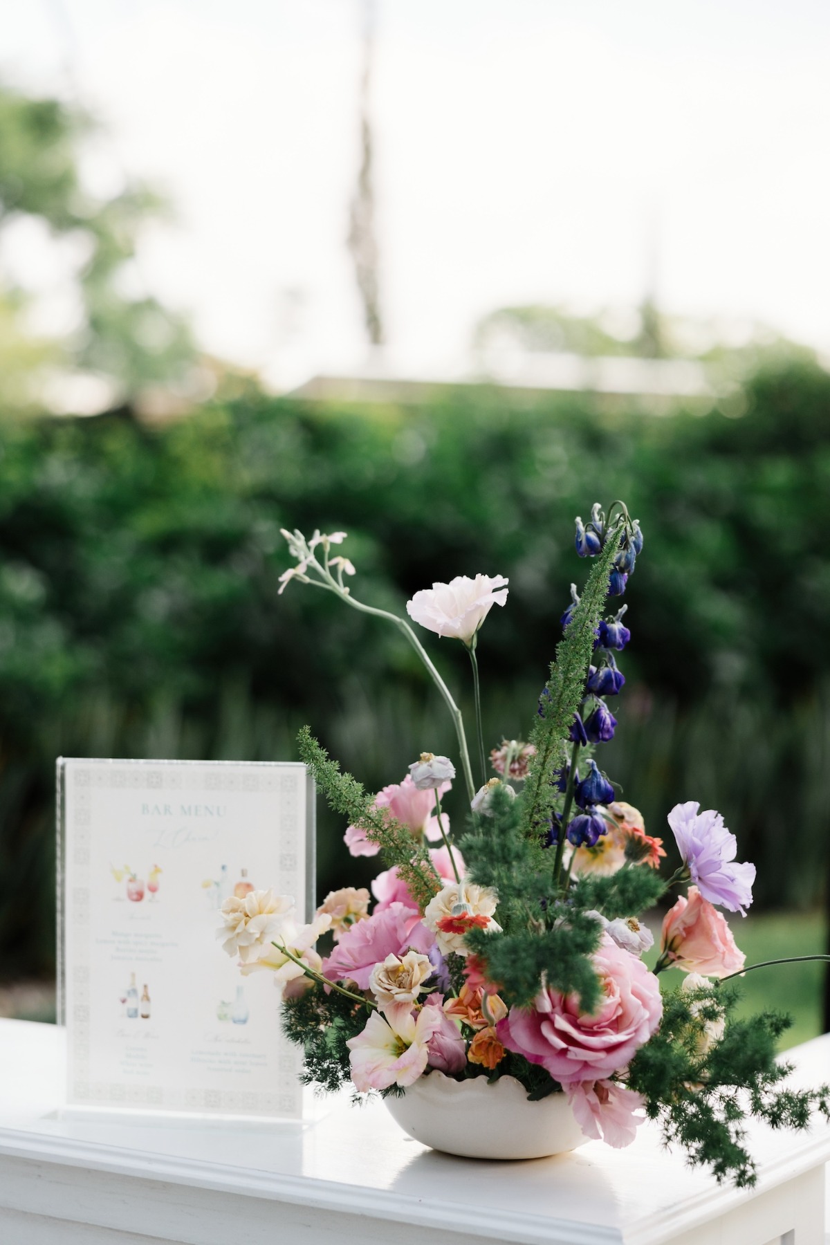 bar flower arrangement for wedding