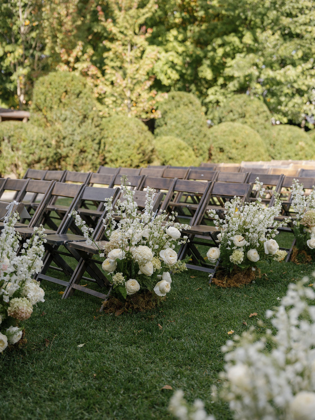 organic white floral arrangements
