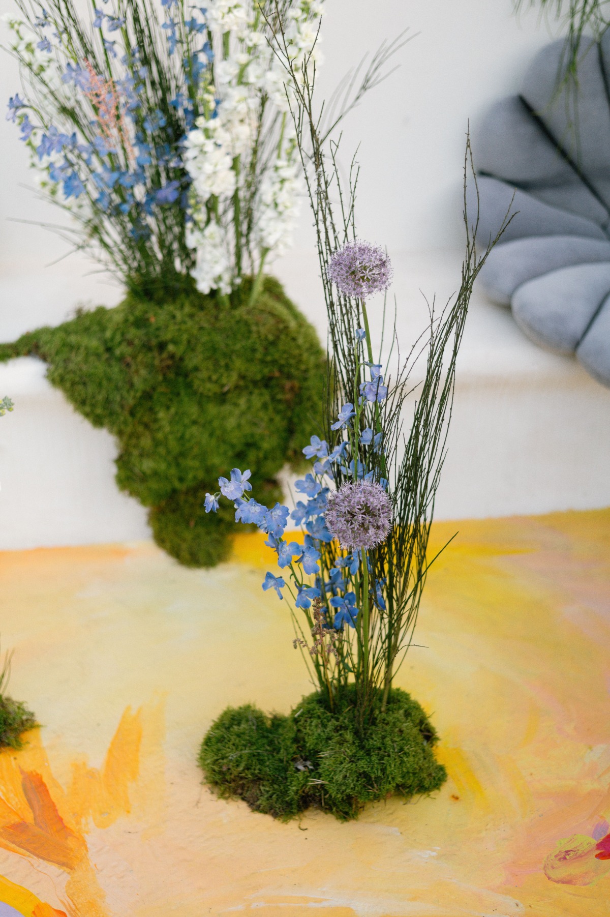 artsy wedding flower ideas