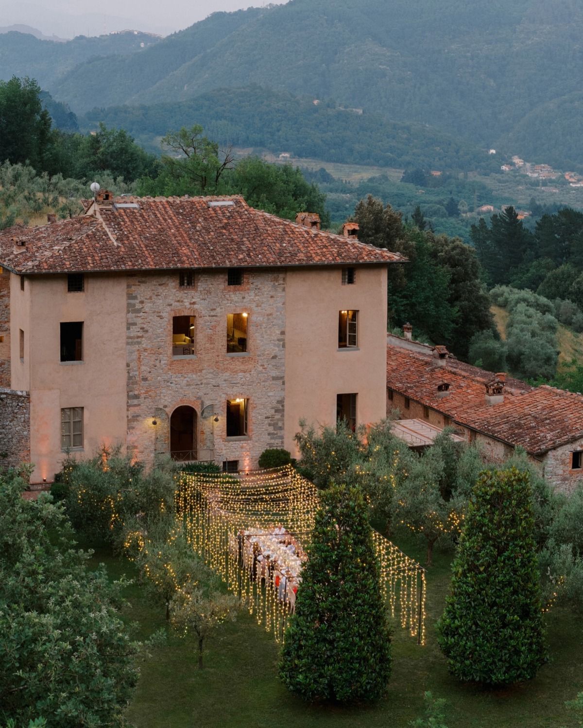 villa-catureglio-wedding-kj-by-julia-kaptelova-photography-157