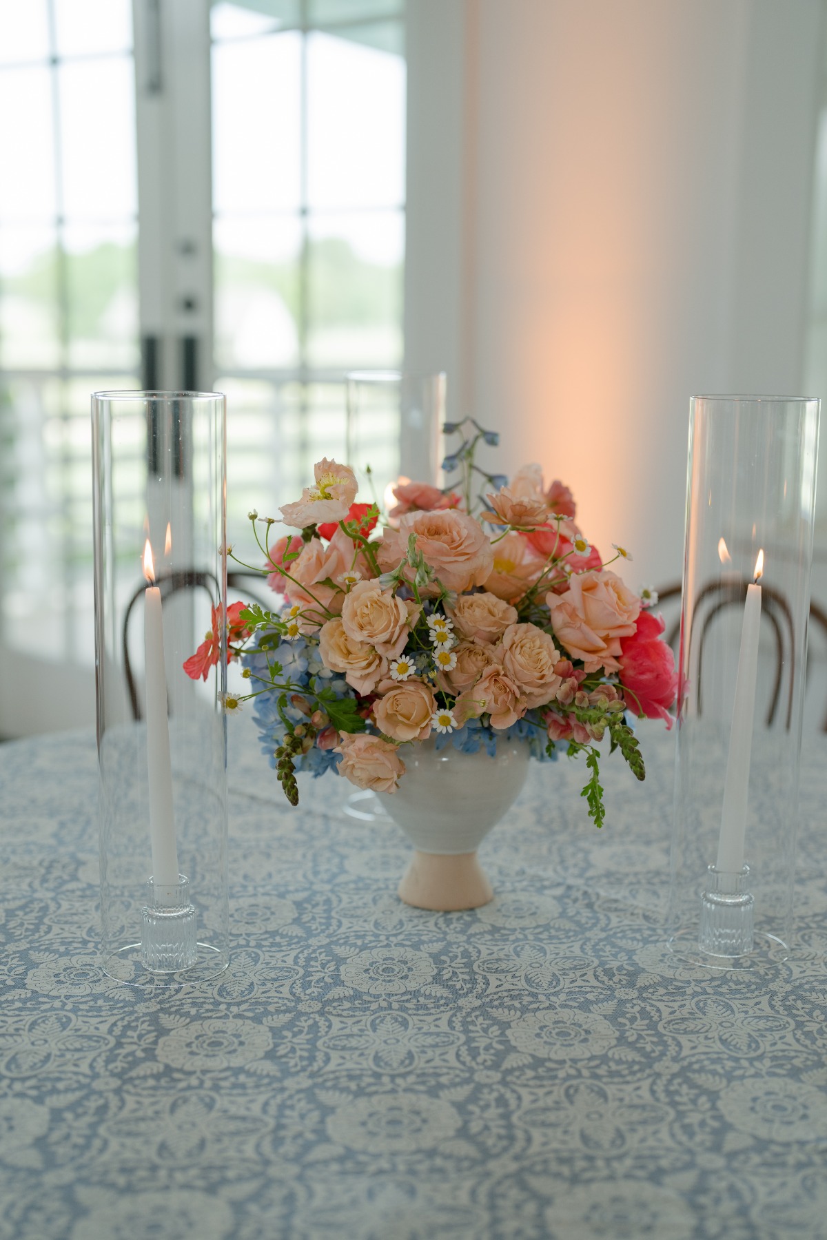 pretty summer wedding flowers