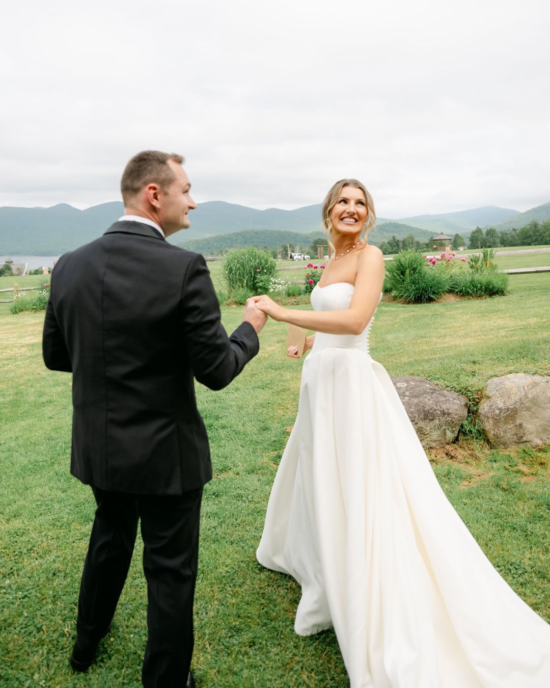 spring wedding at mountain top resort