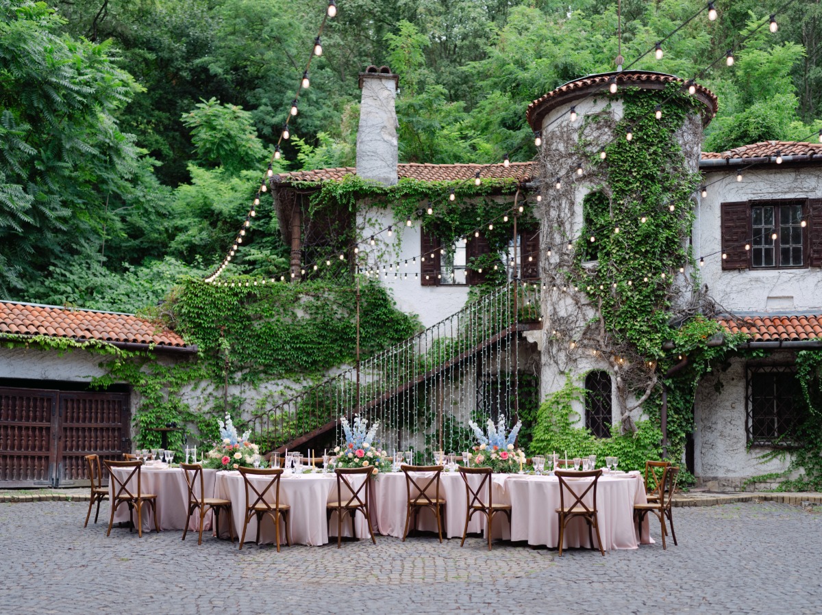 pastel villa wedding with outdoor reception