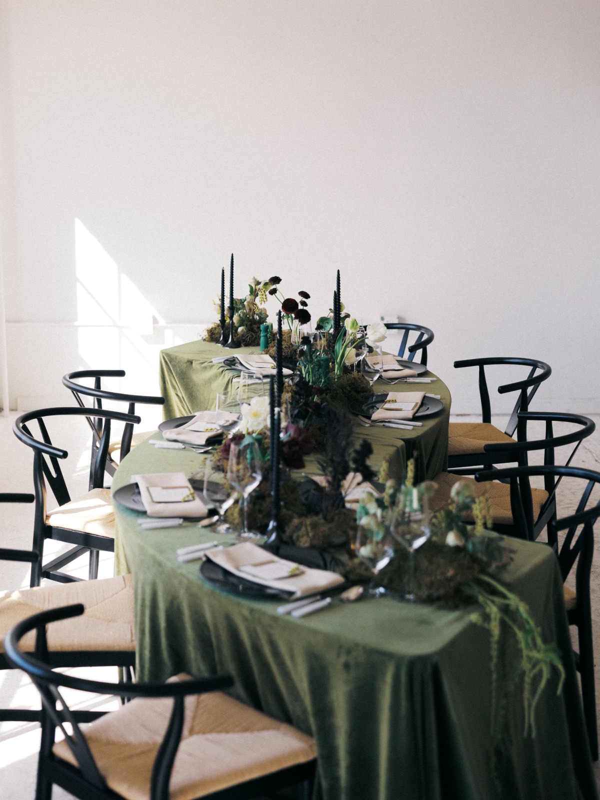 modern green wedding inspiration