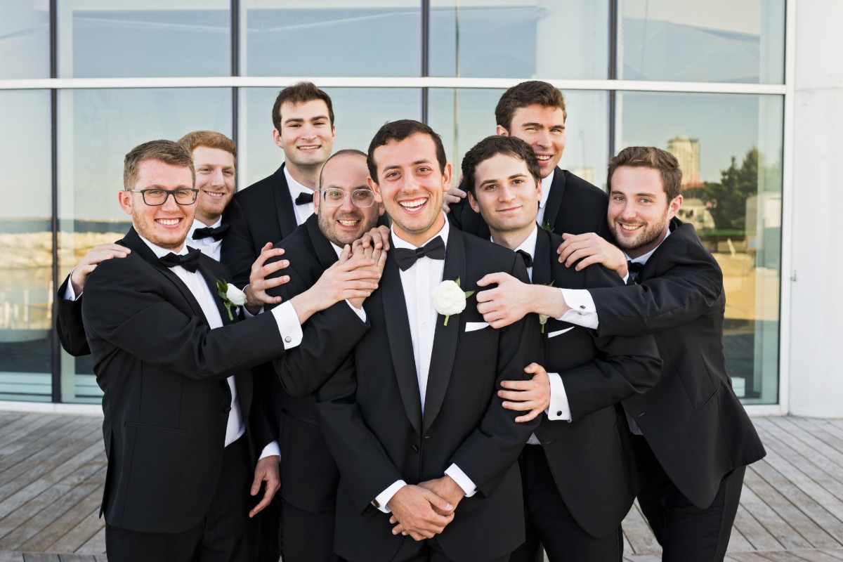 groomsmen photo ideas