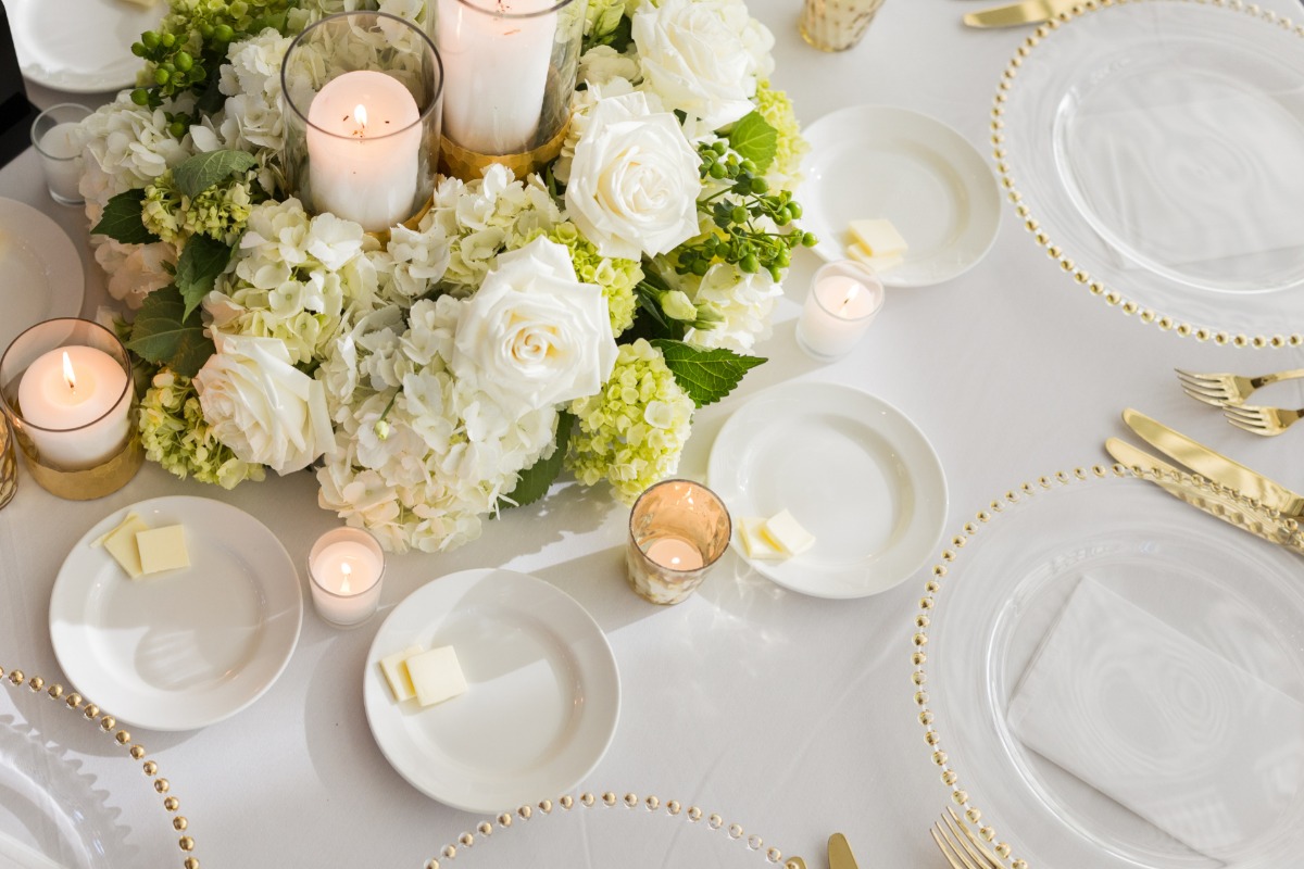 simple and timeless wedding decorations