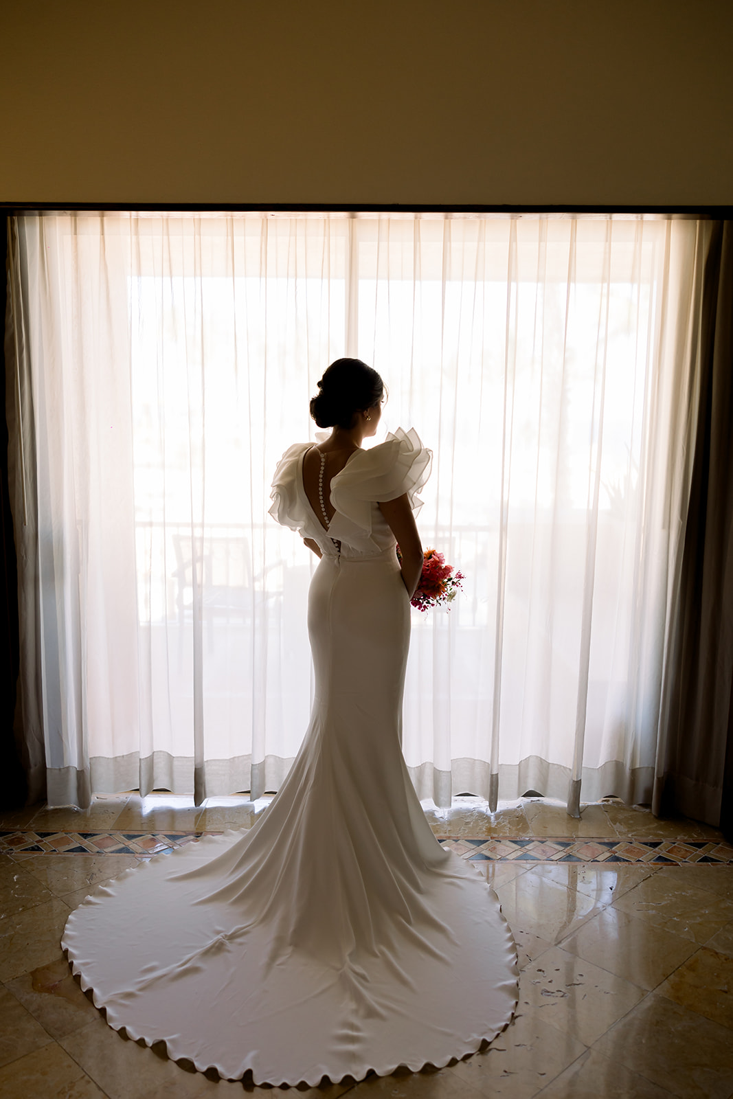 bridal portrait backlit ideas