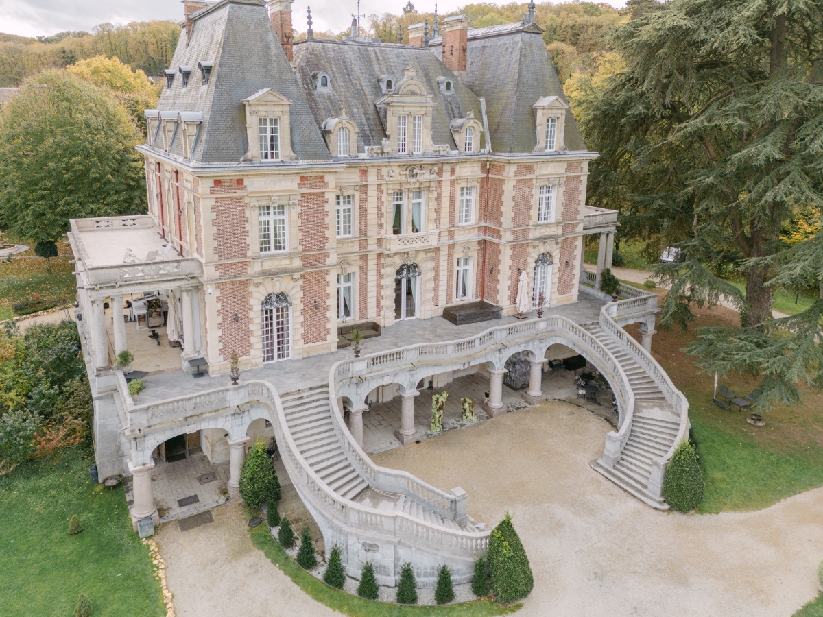 chateau wedding venue outside of paris