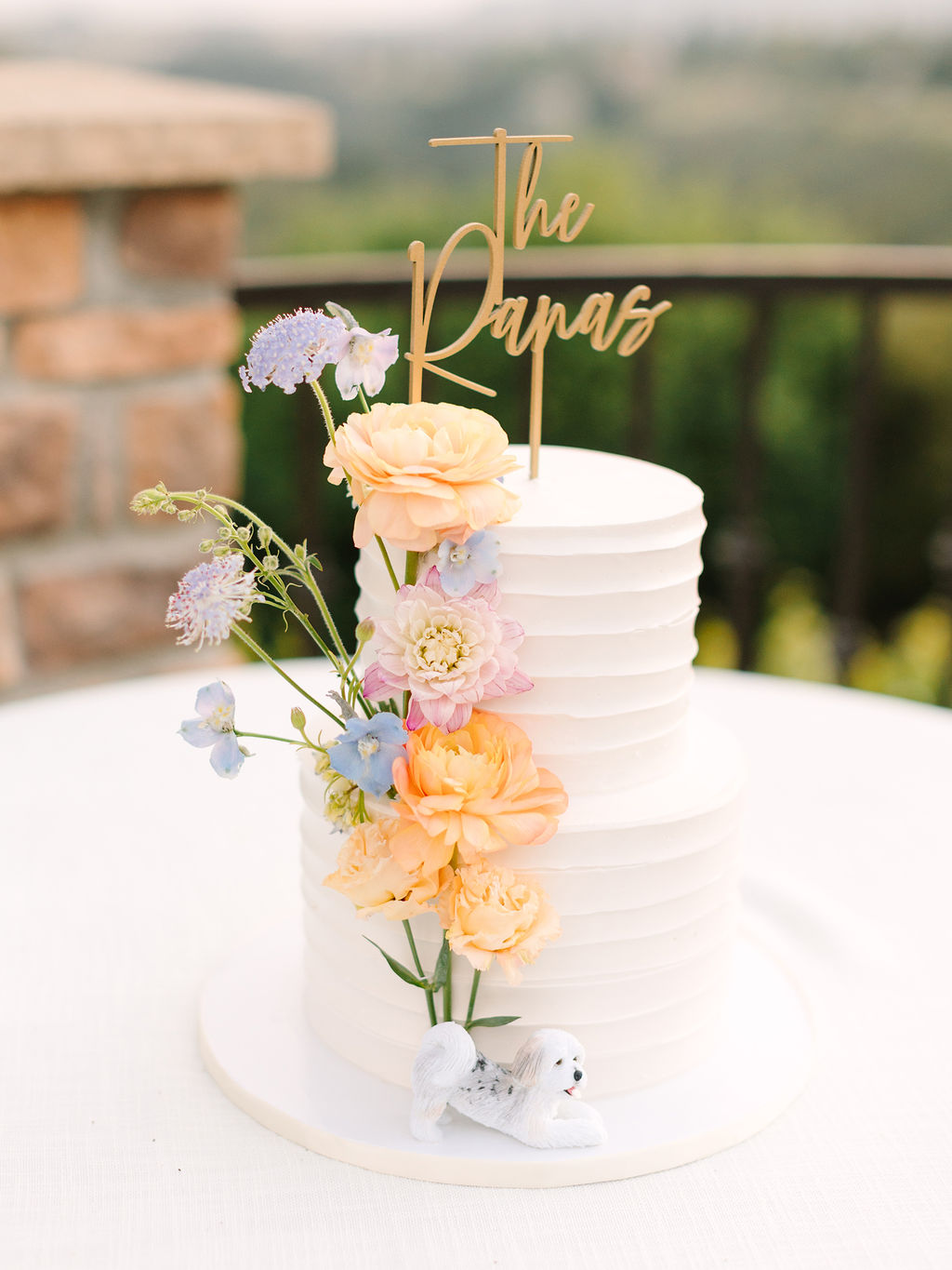 fondant animal for wedding cake