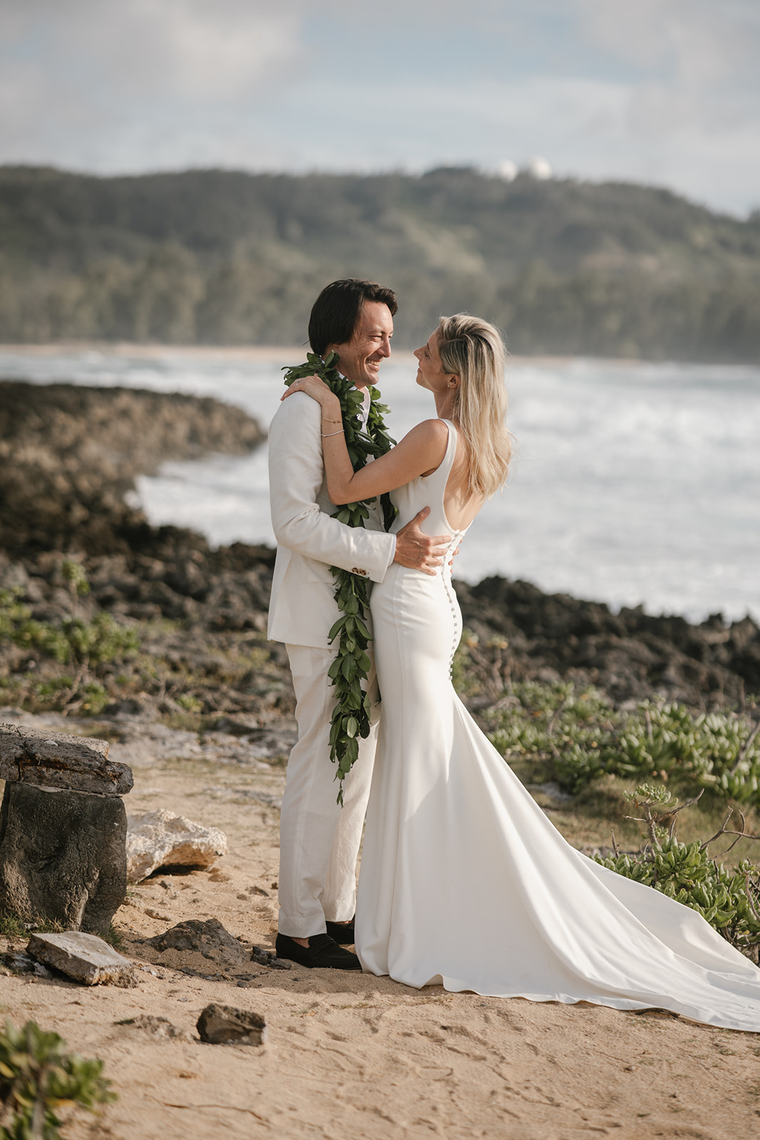 mermaid gown for beach wedding
