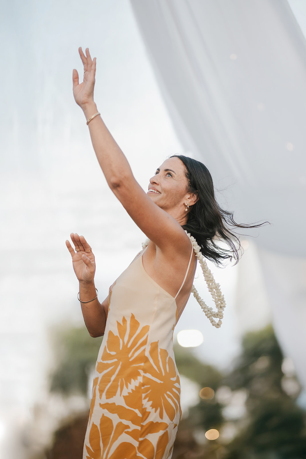 hawaiian dancing for entertainment at wedding