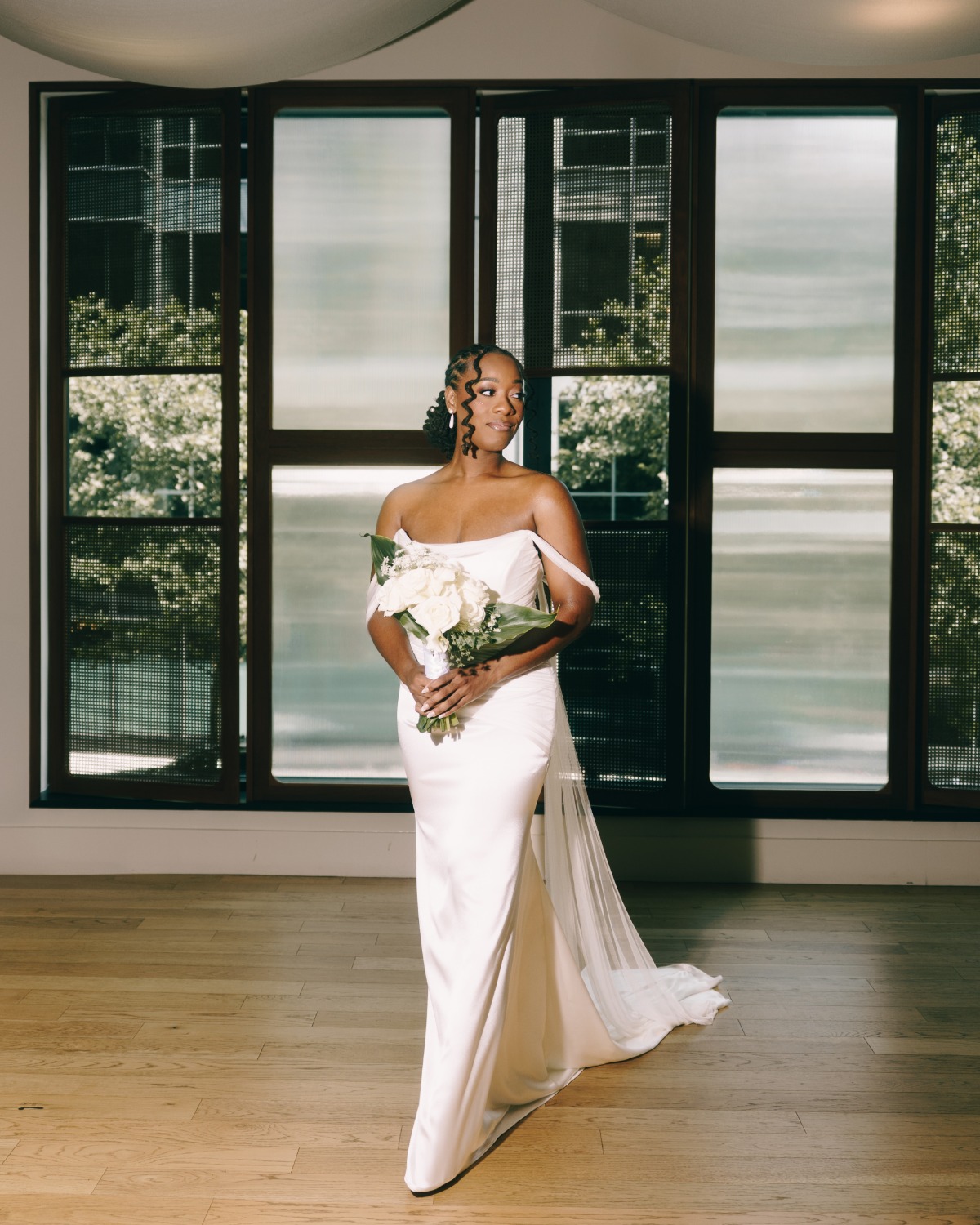 modern minimalist wedding gown