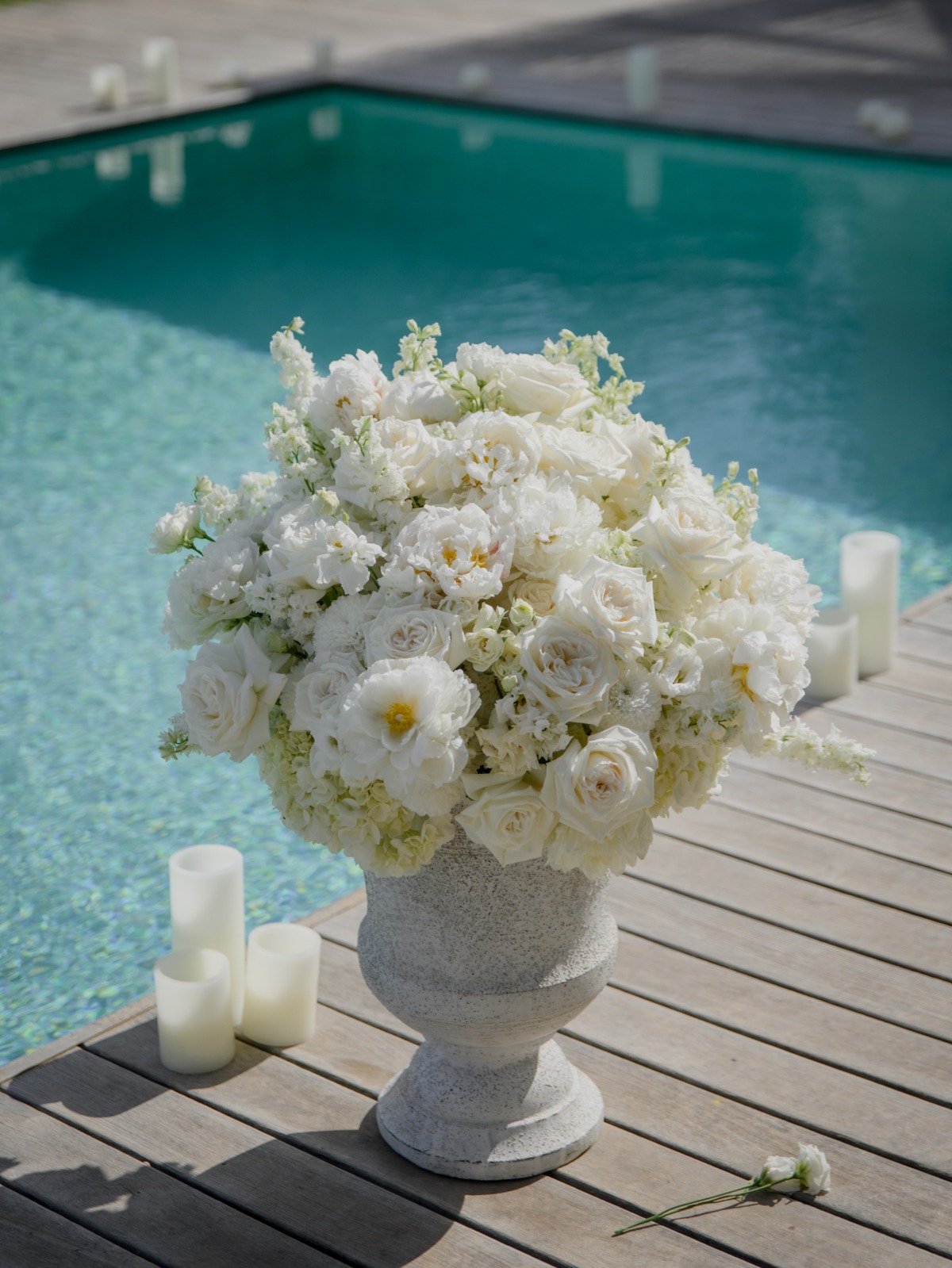 poolside wedding reception