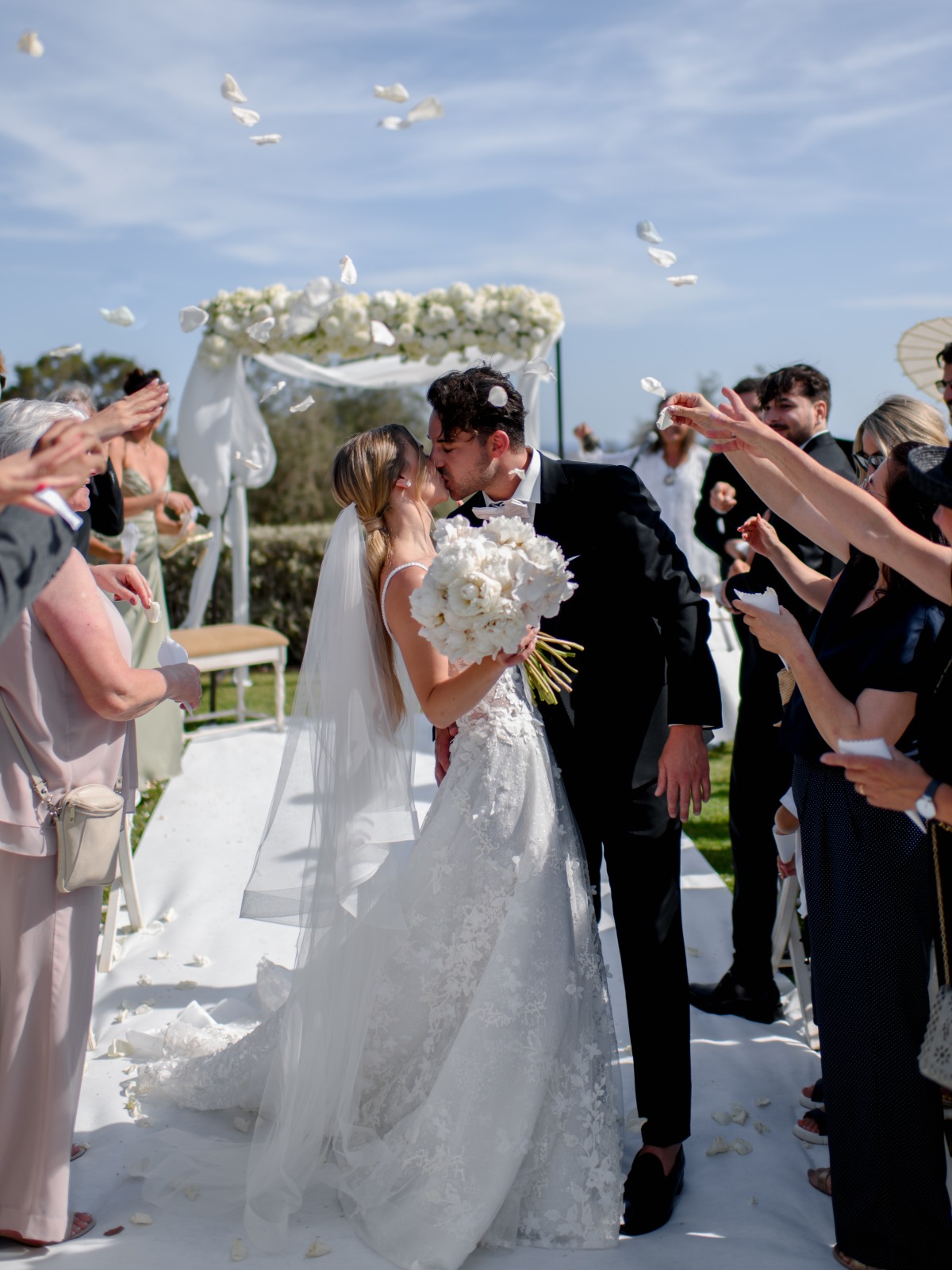 petal toss ideas for wedding ceremony