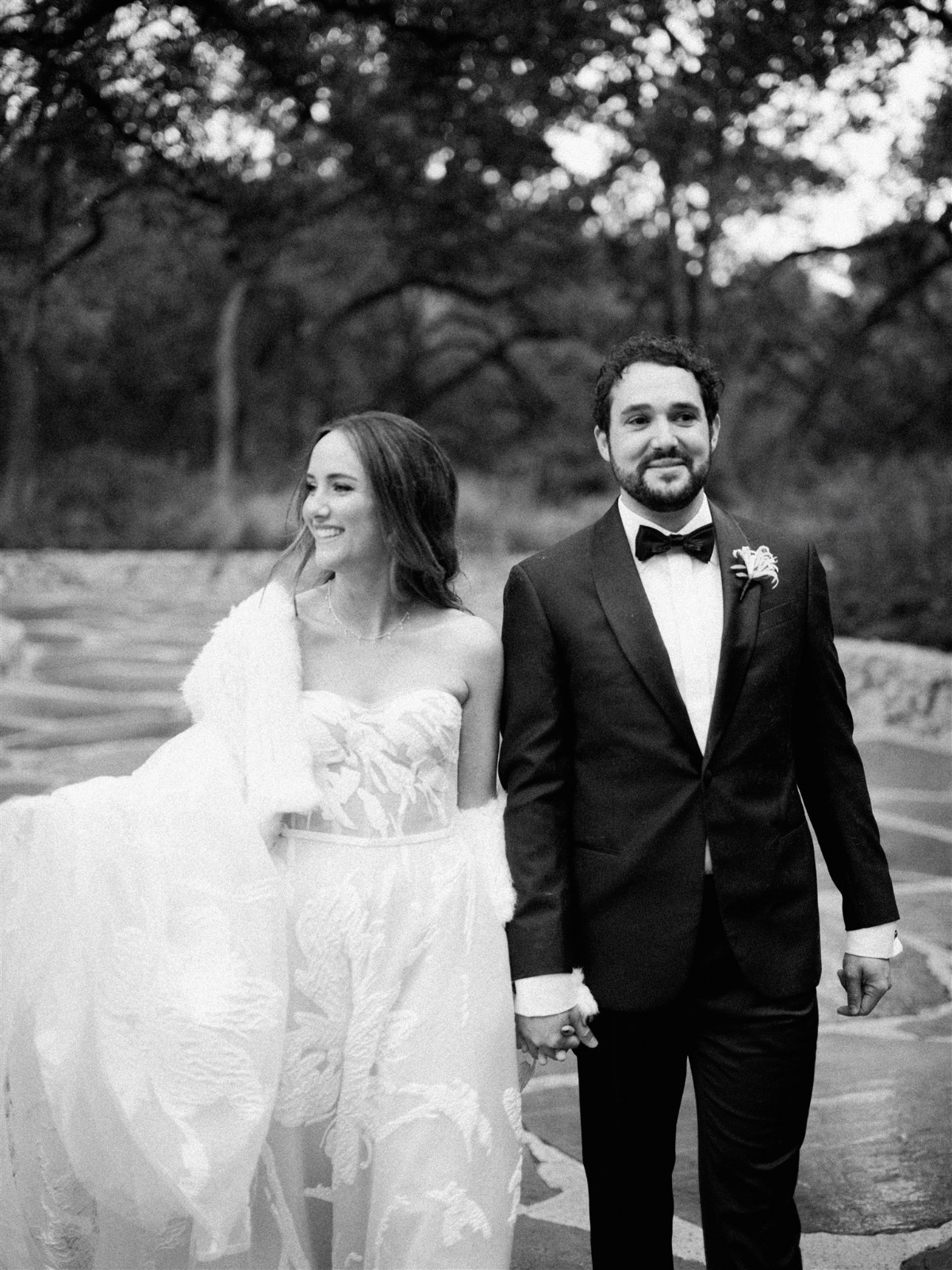 bride and groom photo ideas