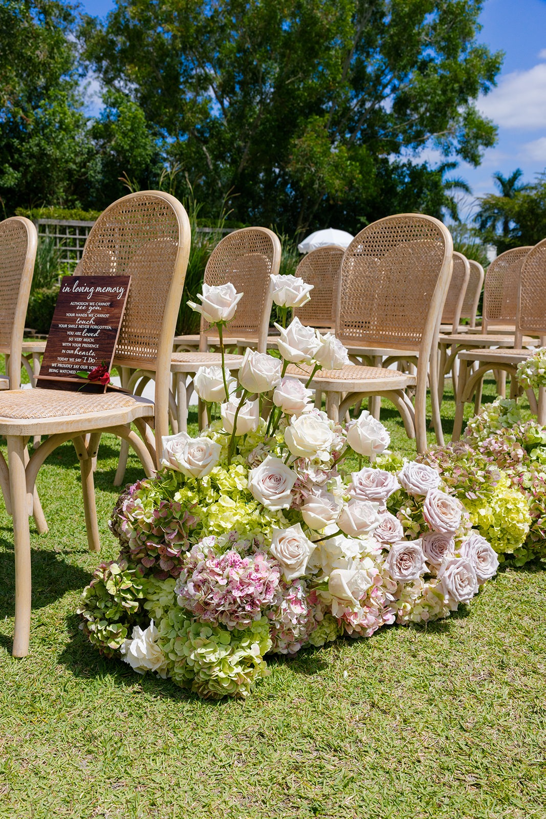 pastel floral arrangement ideas