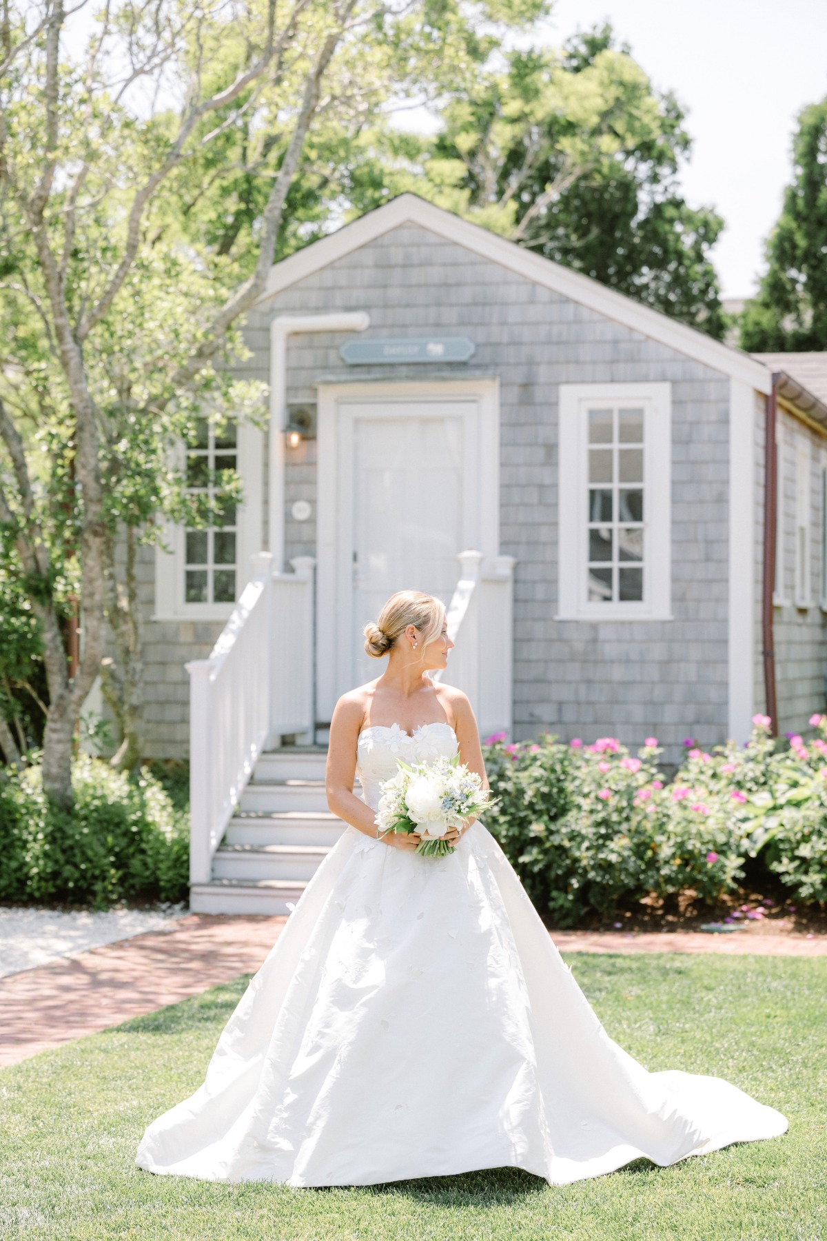 Oscar de la Renta wedding dress 