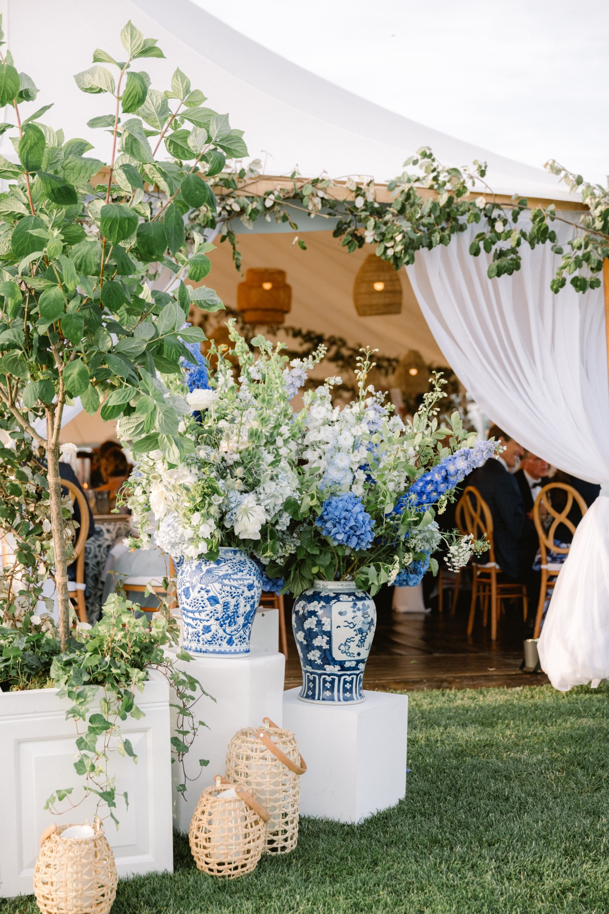 chinoiserie vases