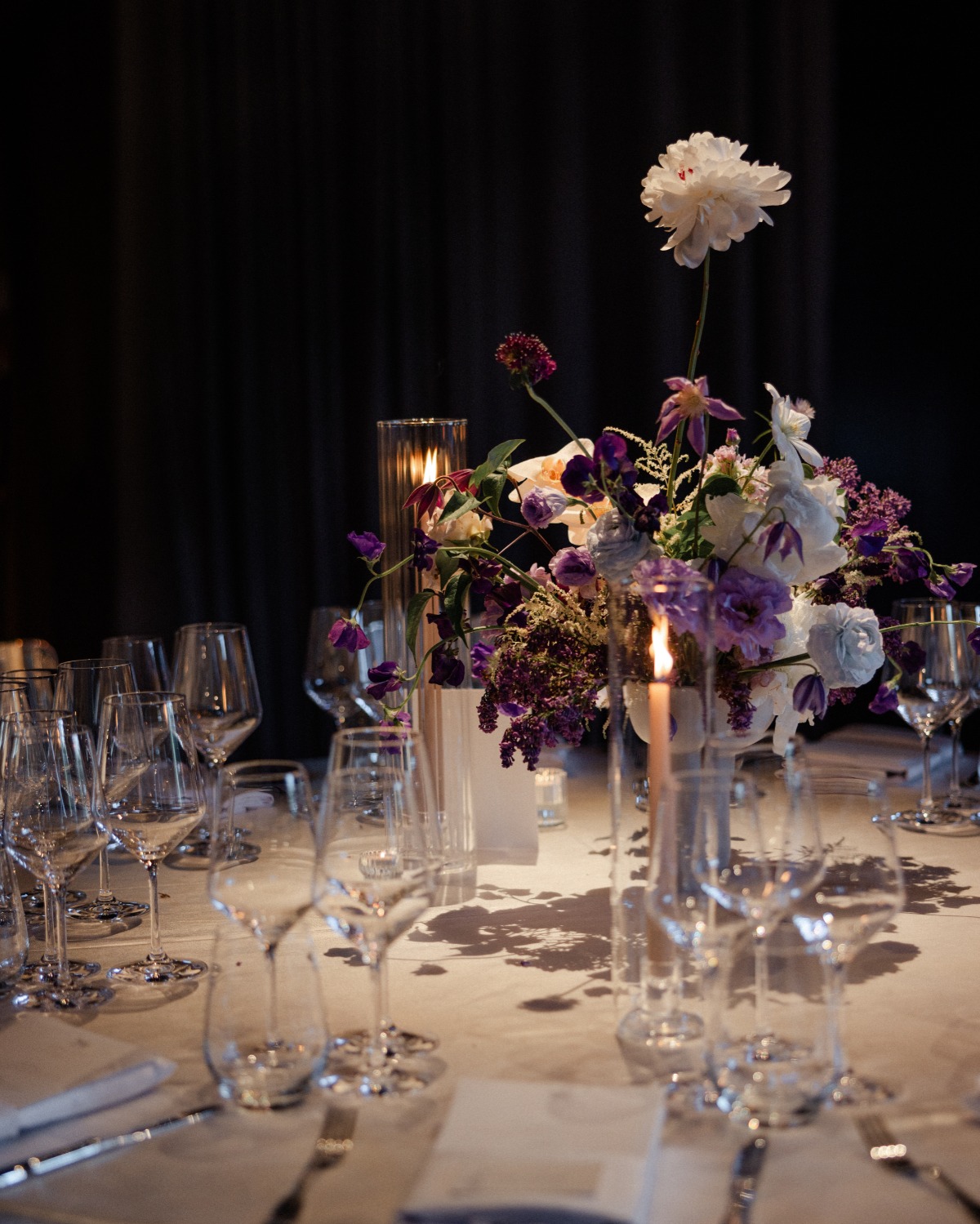 purple and white wedding flowers