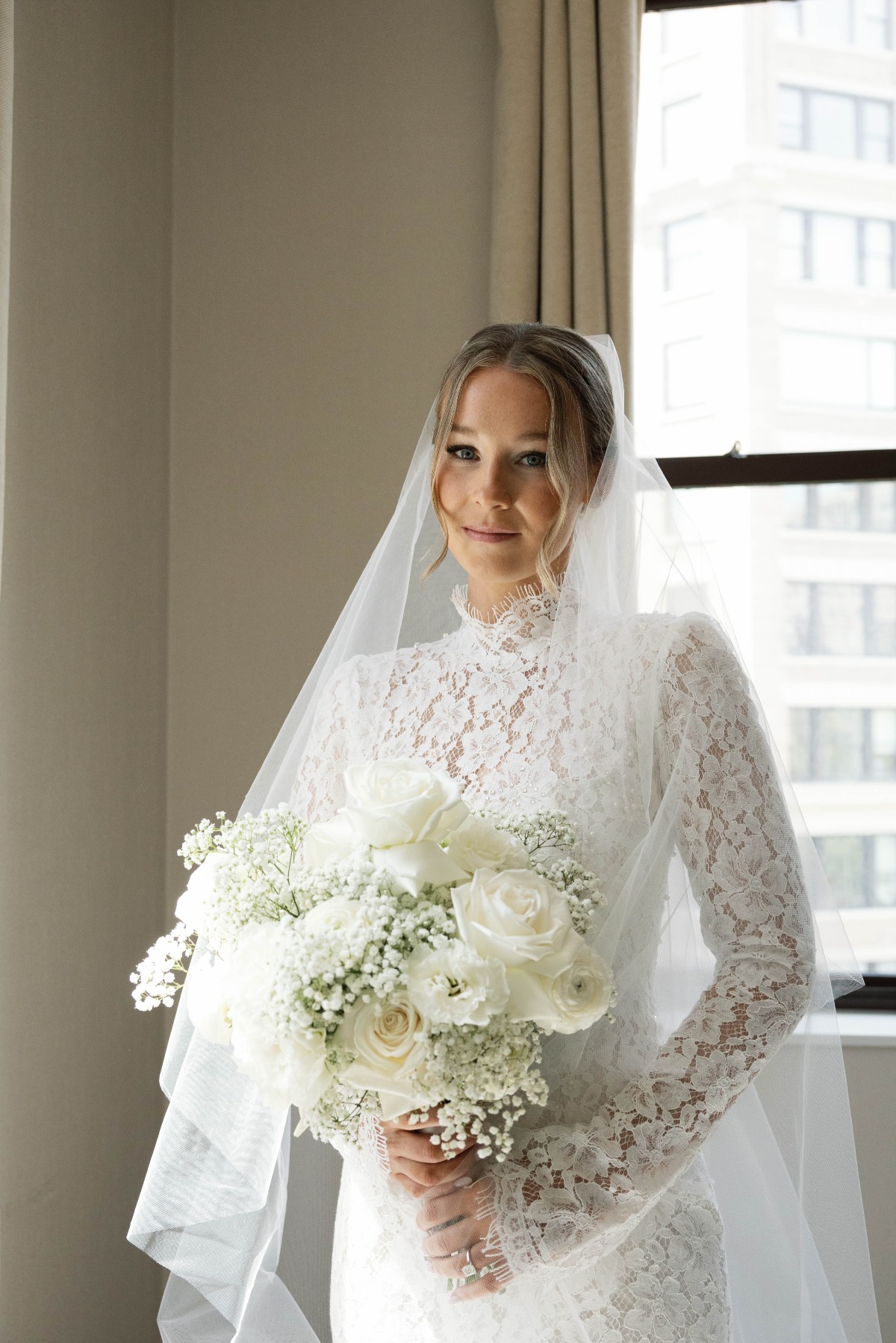 lace long sleeve wedding dress