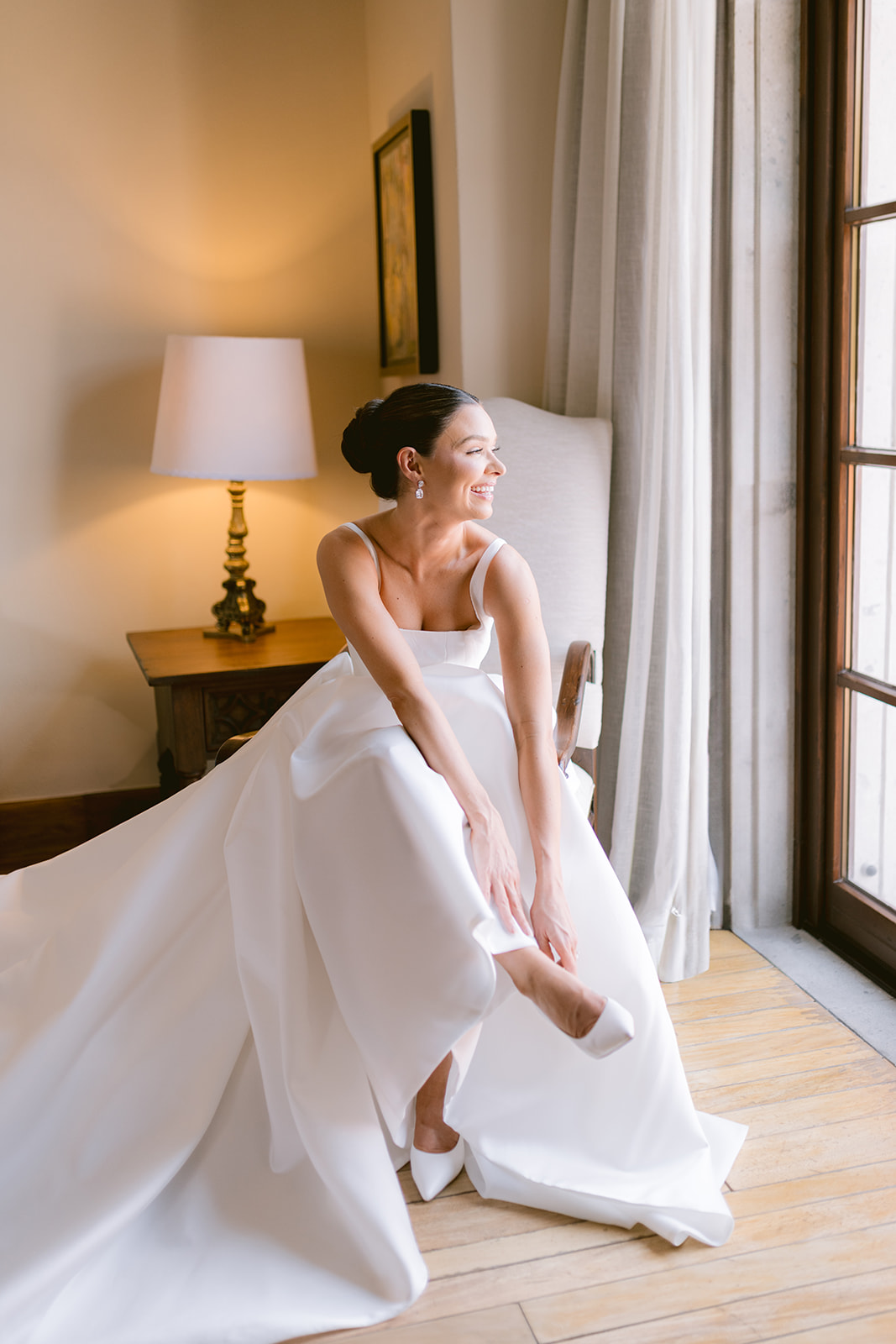 galia lahav real bride in square neck gown