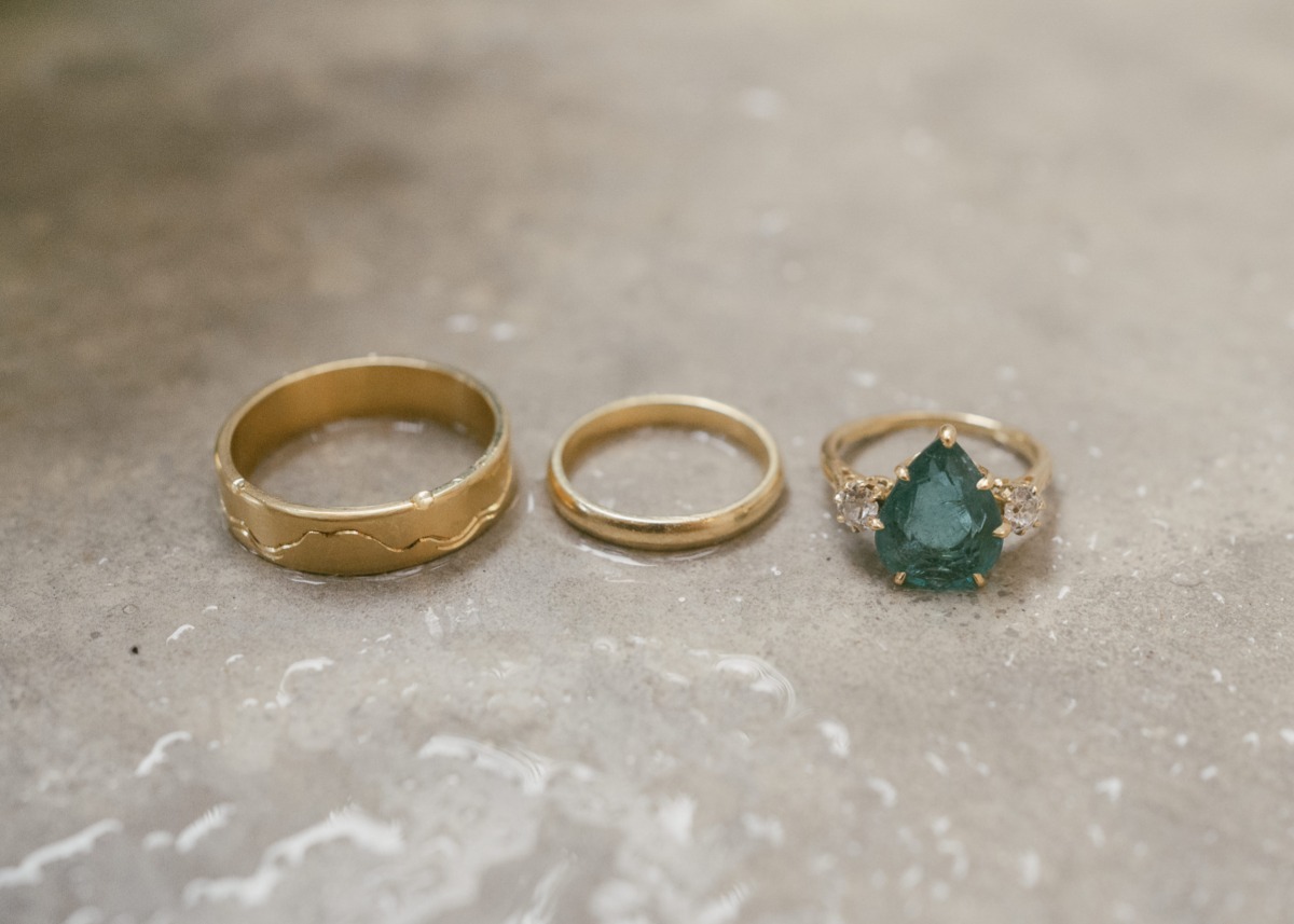 emerald engagement ring