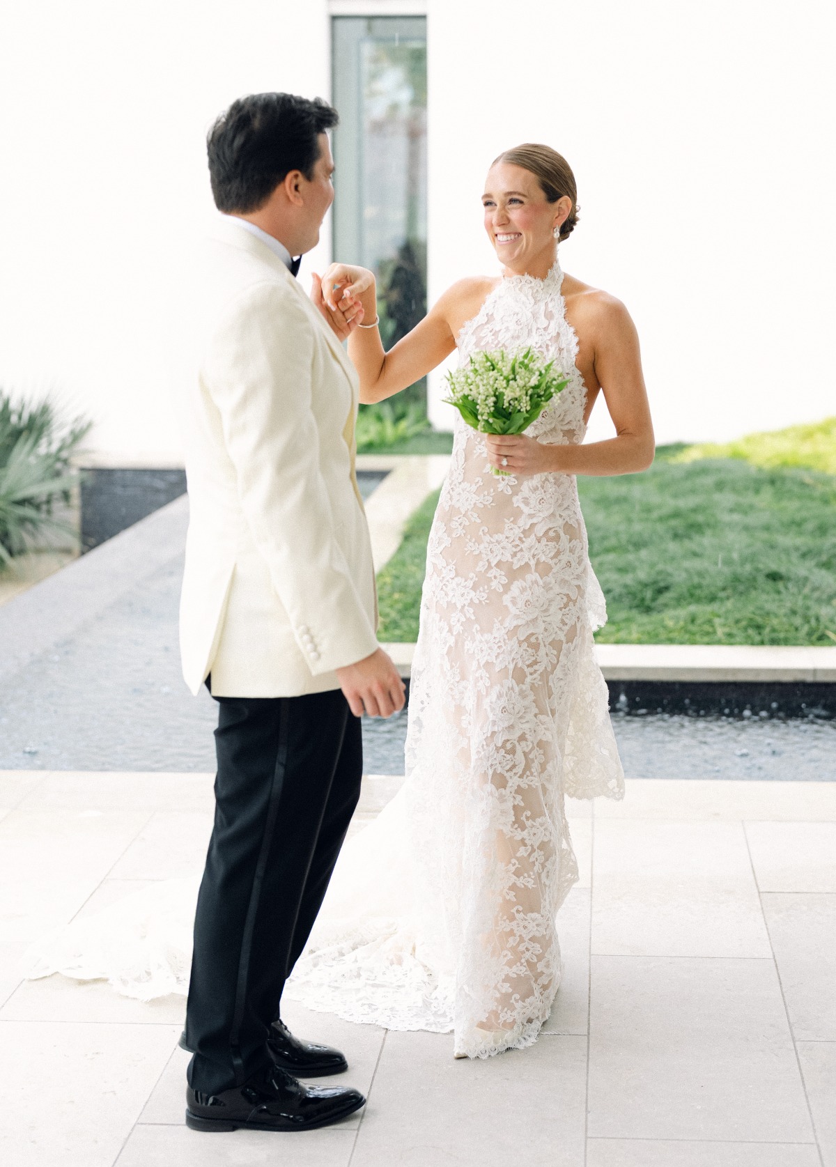 cute first look photo ideas