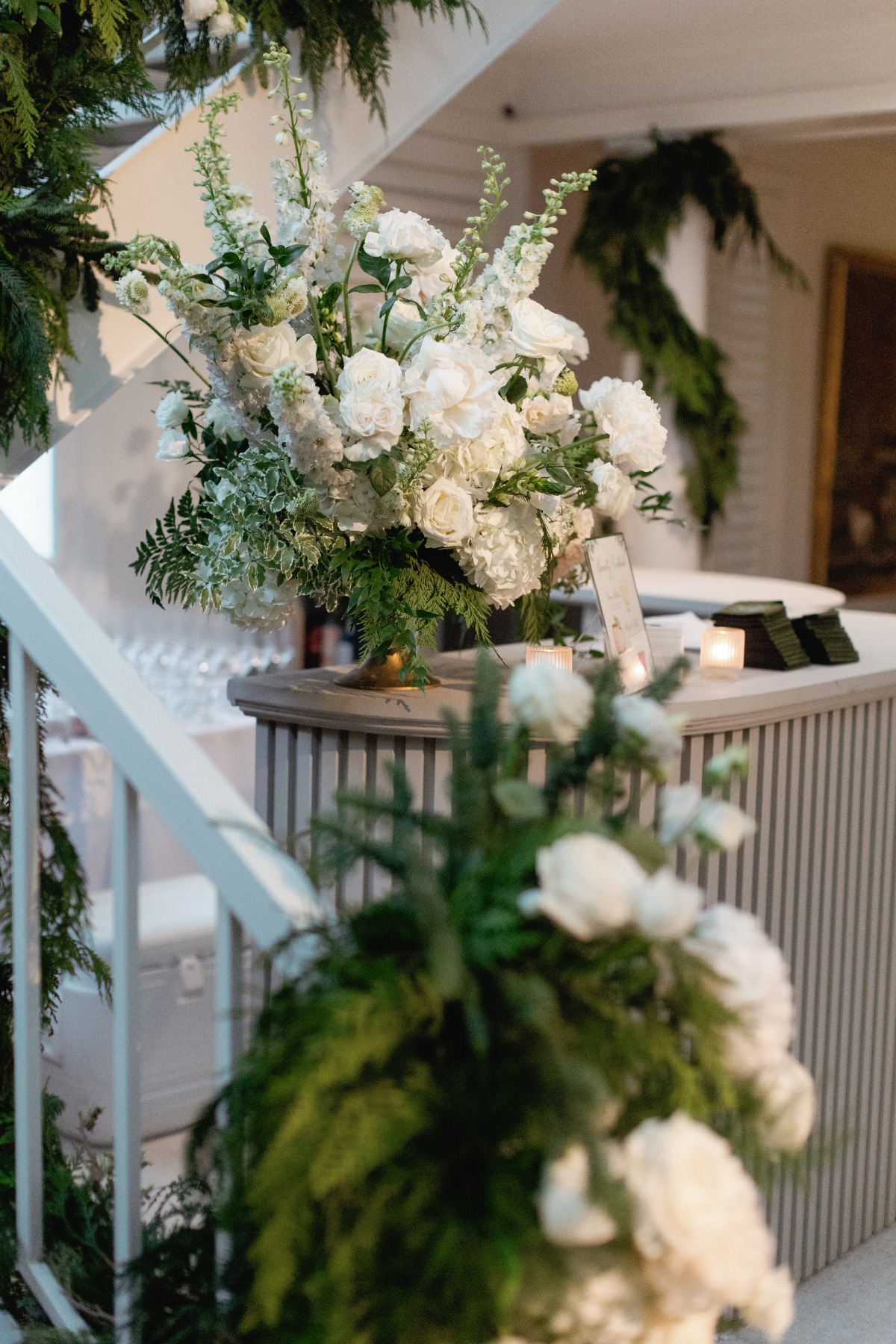 white rose flower arrangements for wedding