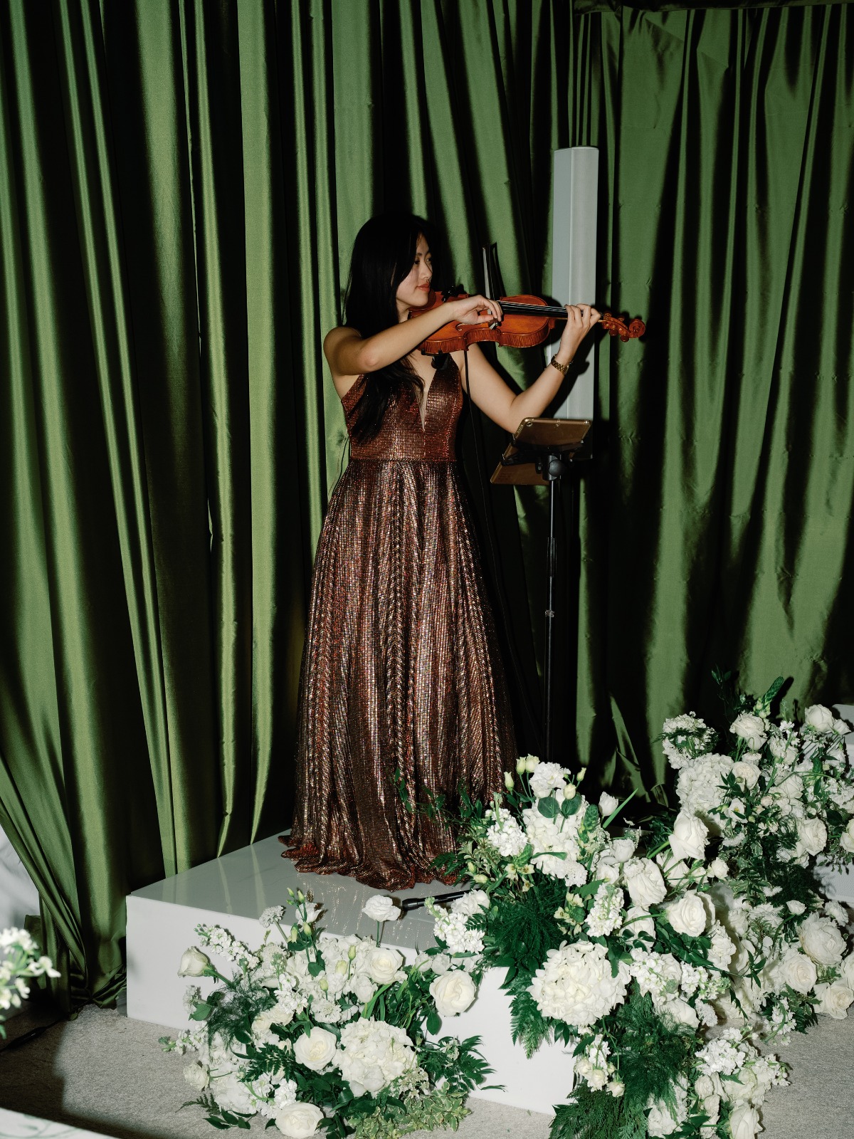 holiday wedding reception ideas