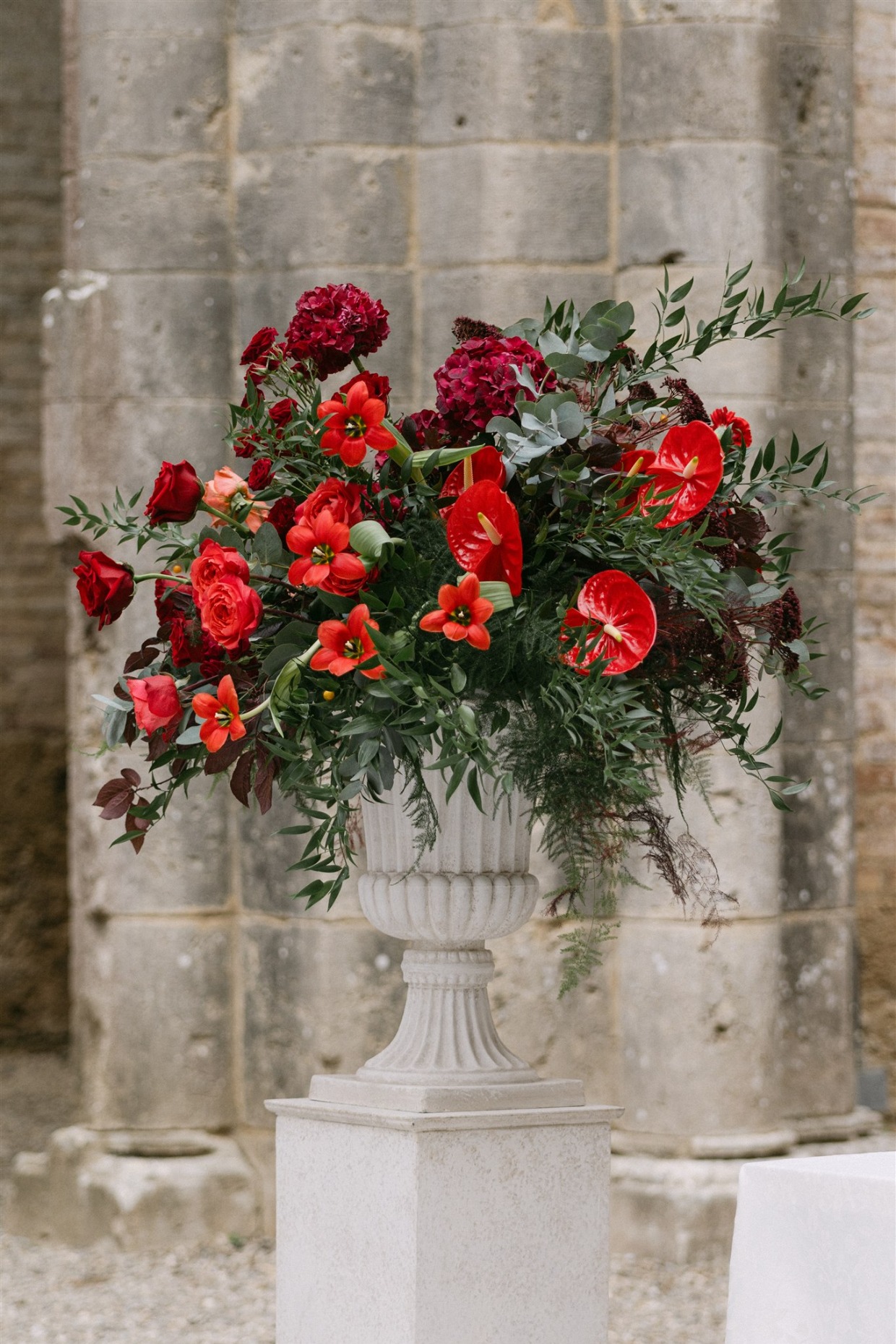 red flower ideas for wedding galia lahav
