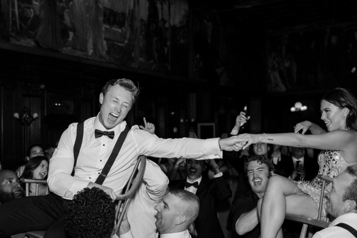 wedding chair dance